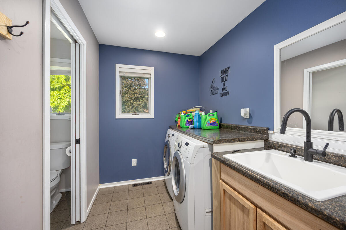 271 Glendale Avenue Holland MI 49423