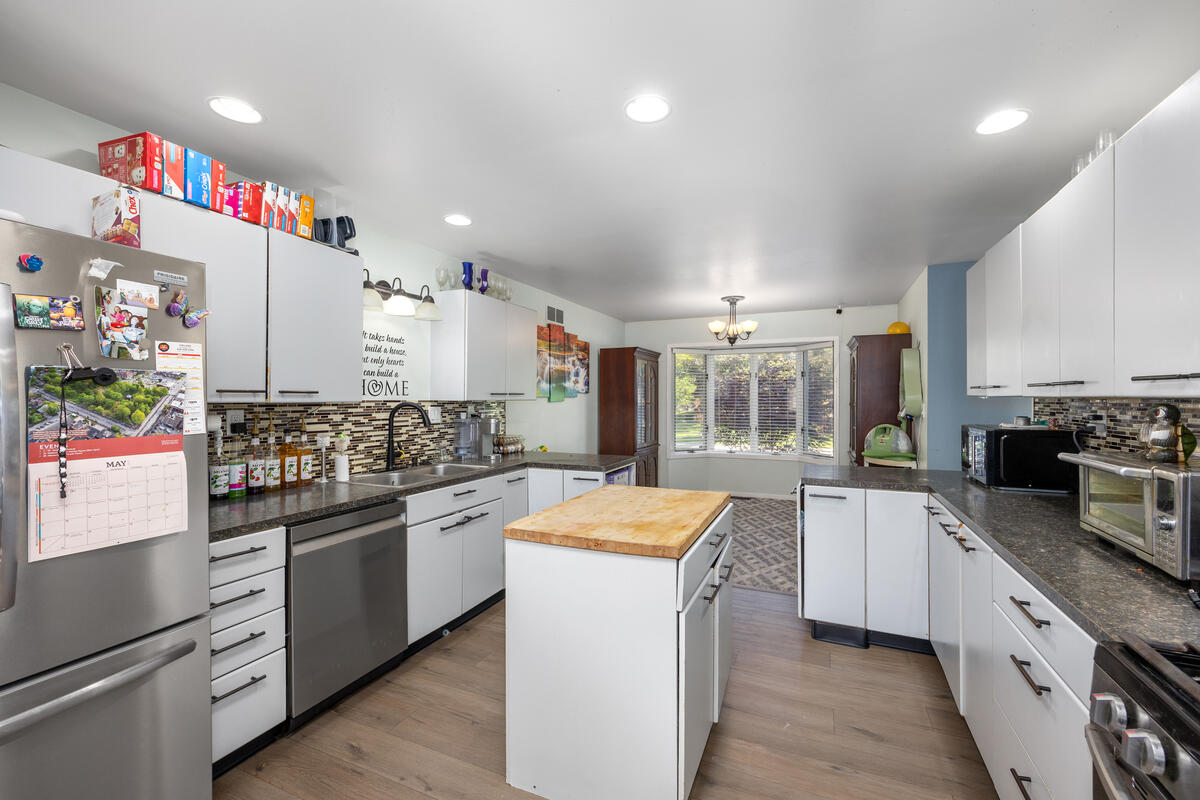 271 Glendale Avenue Holland MI 49423