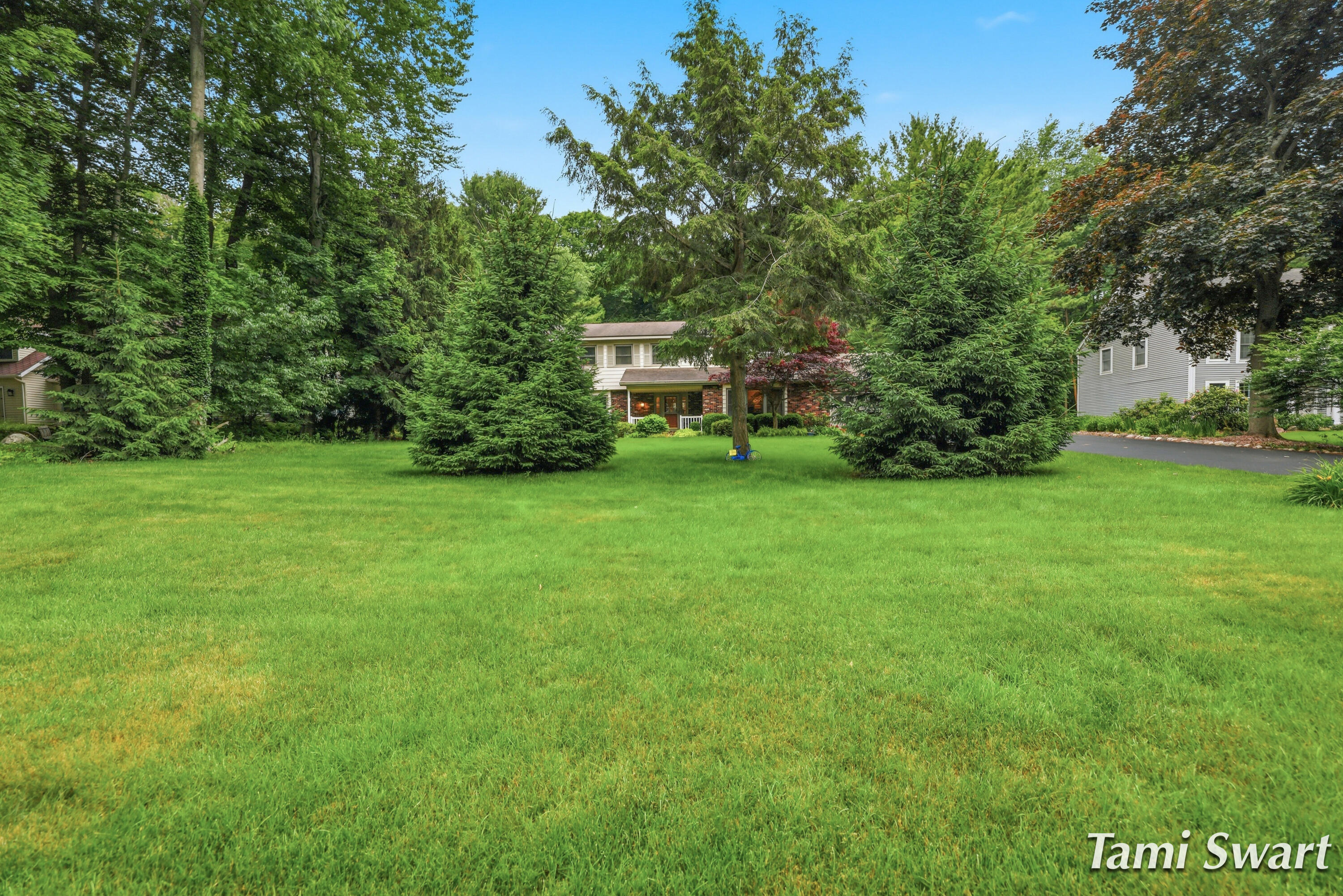17484 Beech Hill Drive Grand Haven MI 49417