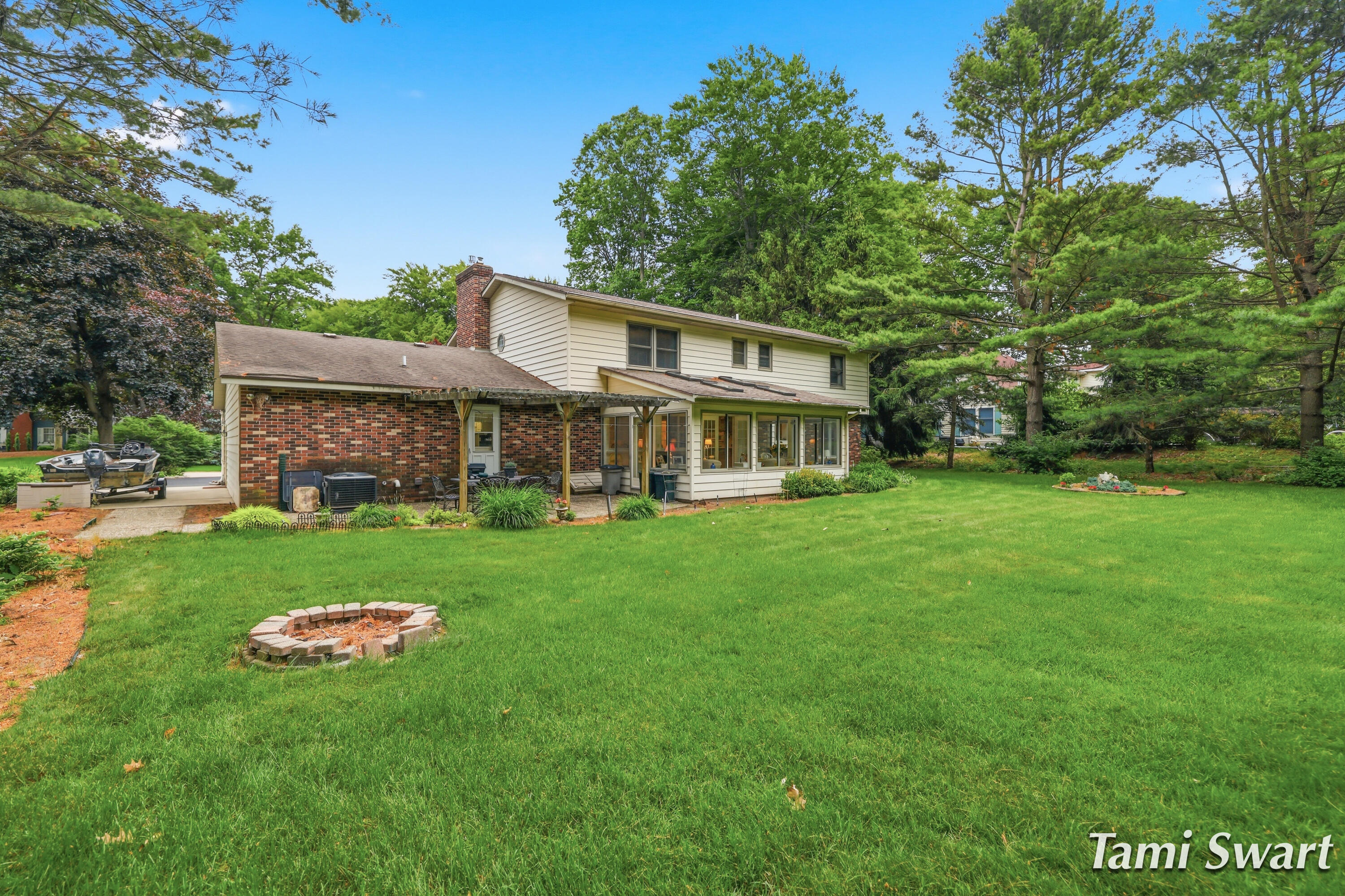 17484 Beech Hill Drive Grand Haven MI 49417