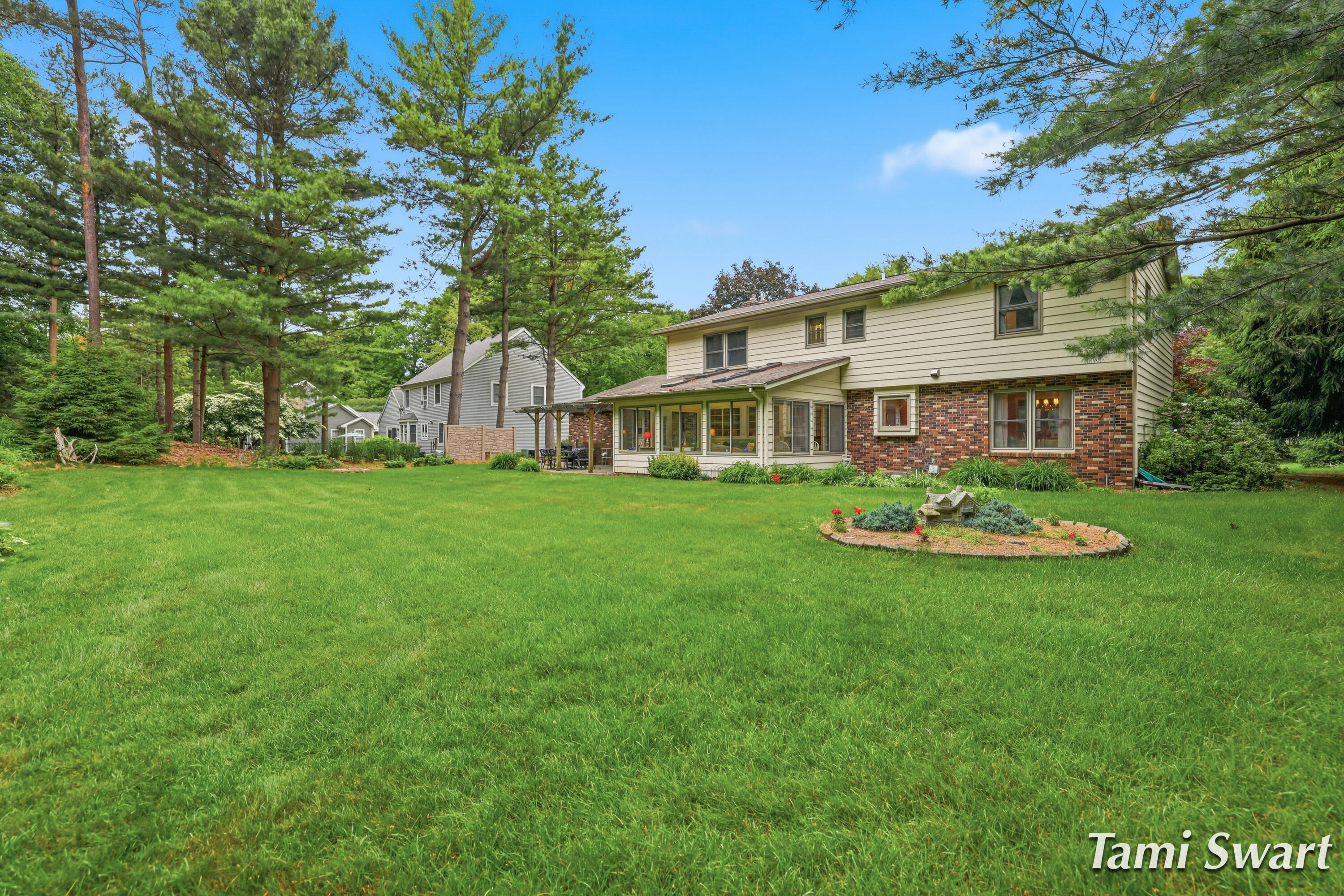 17484 Beech Hill Drive Grand Haven MI 49417