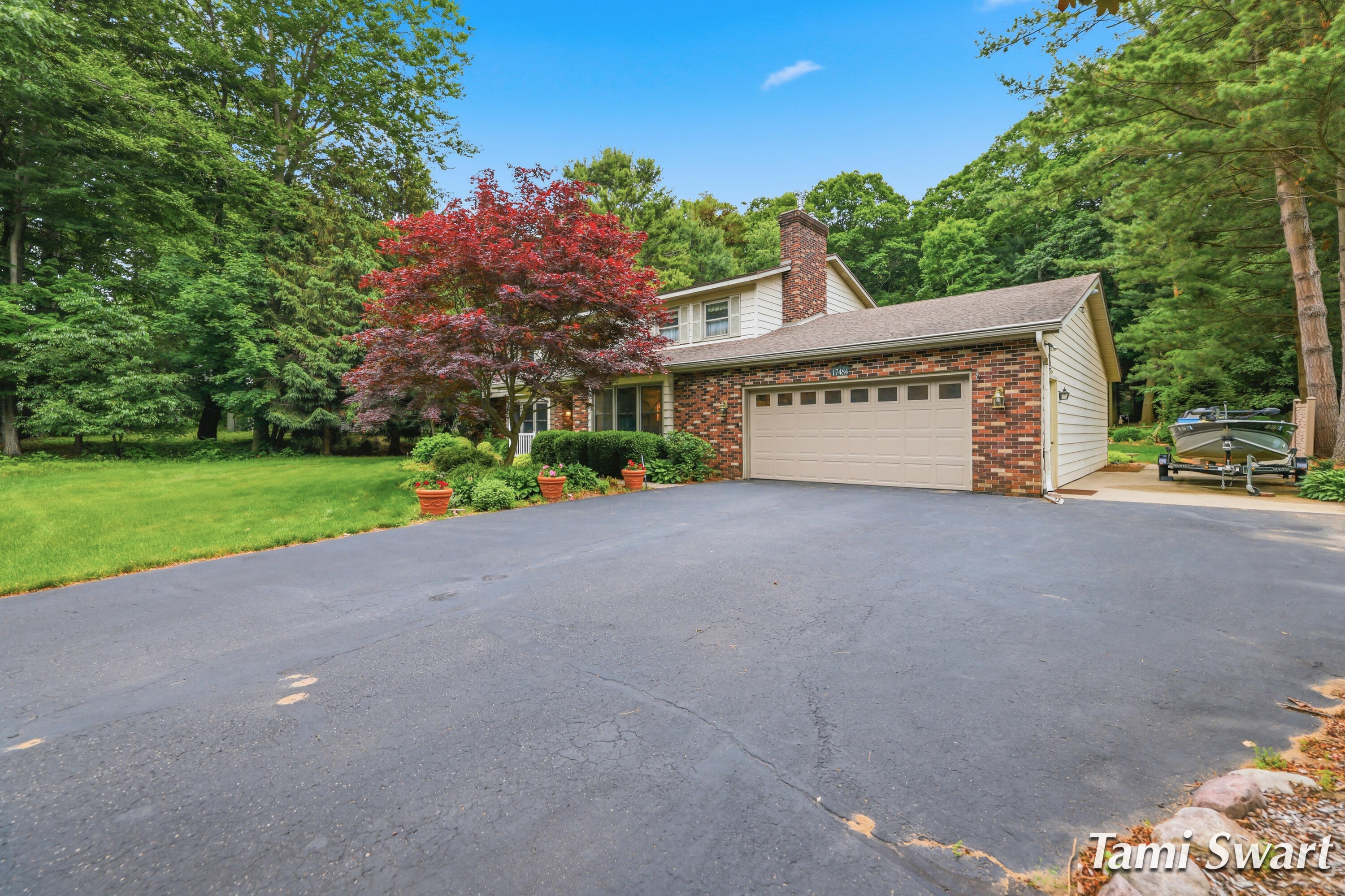 17484 Beech Hill Drive Grand Haven MI 49417