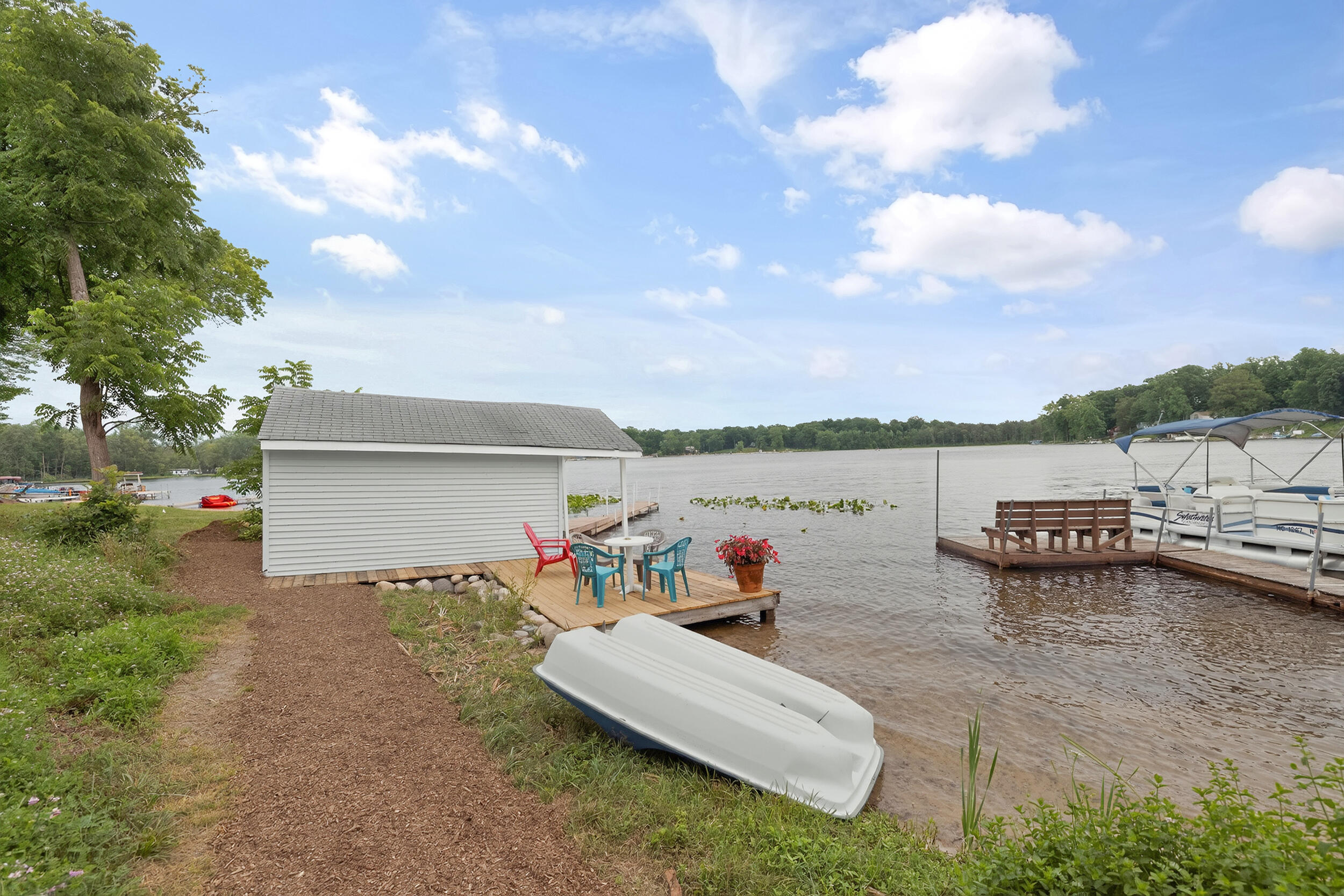 15657 Lakeview Drive Buchanan MI 49107