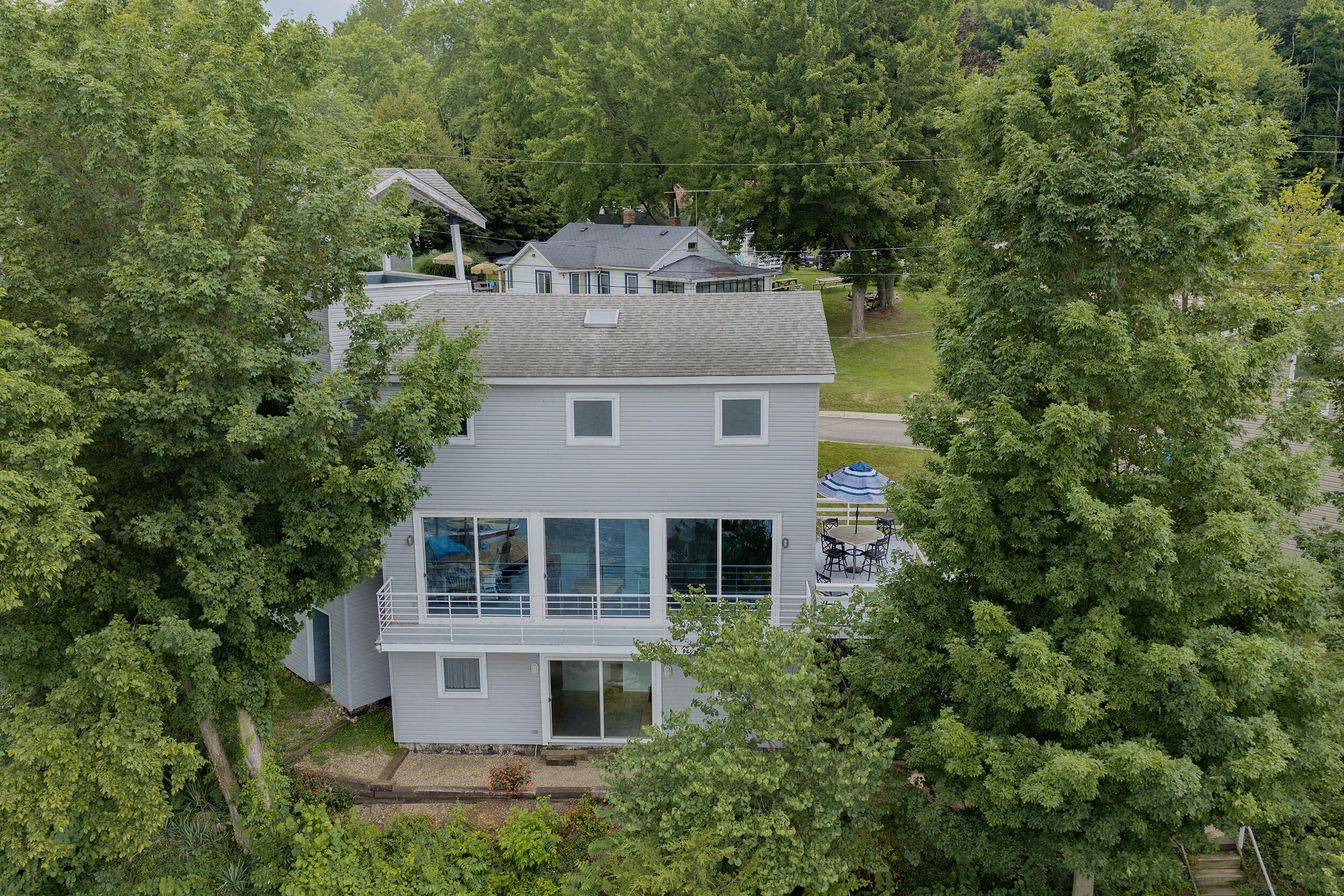 15657 Lakeview Drive Buchanan MI 49107