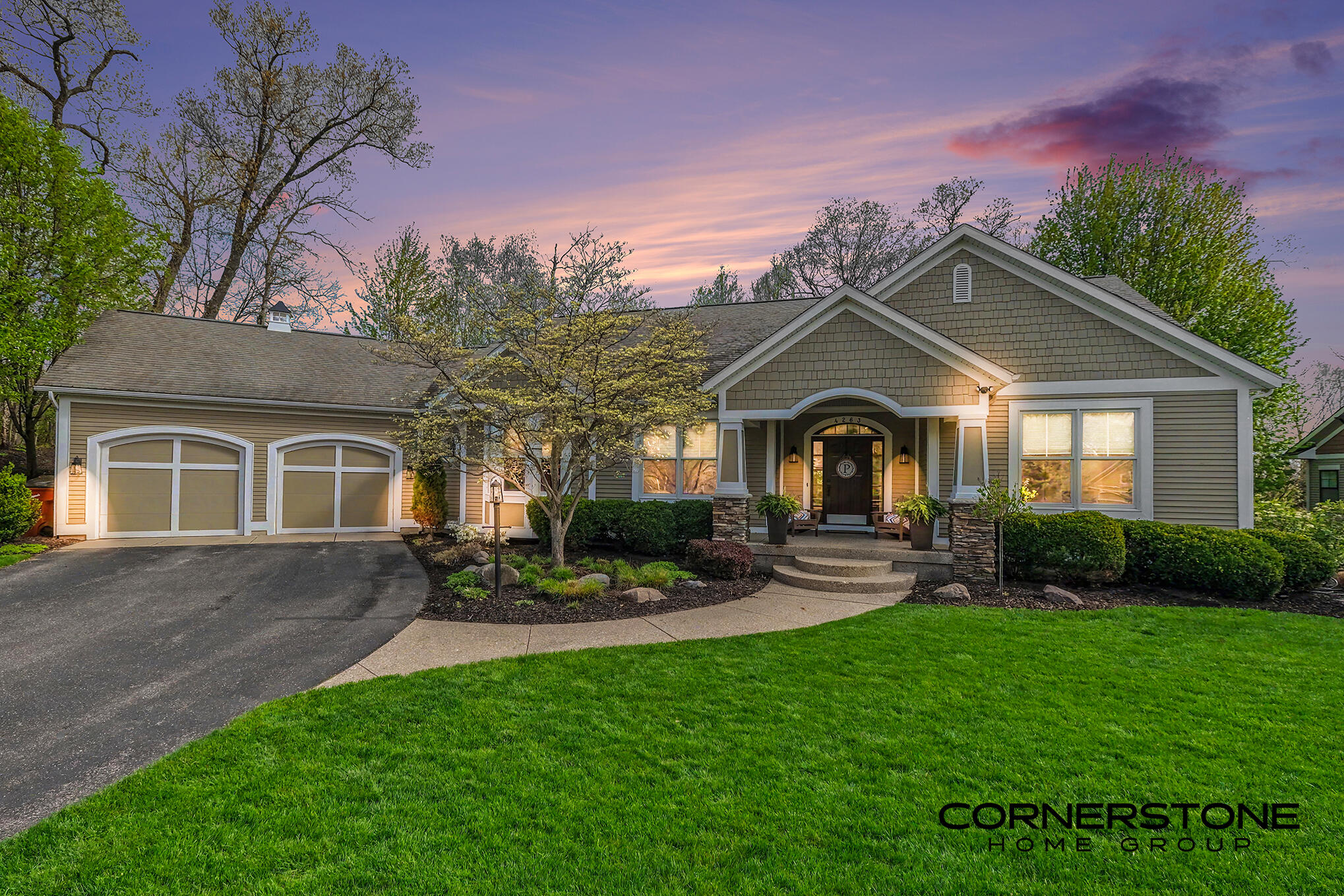 4263 S Oak Pointe Court NE Grand Rapids MI 49525