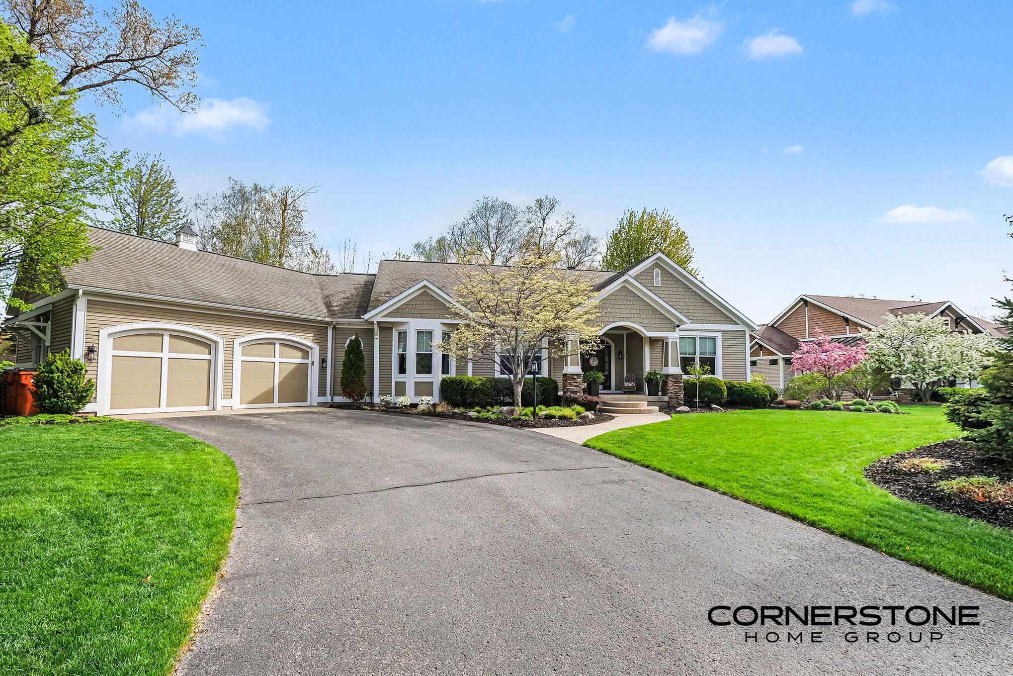4263 S Oak Pointe Court NE Grand Rapids MI 49525