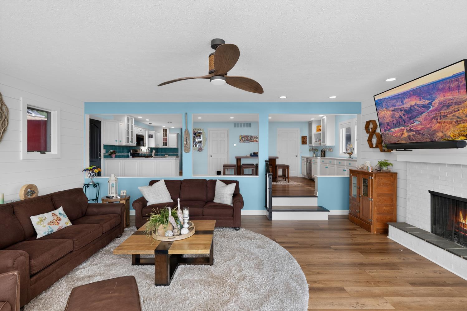 23631 N Shore Drive Edwardsburg MI 49112