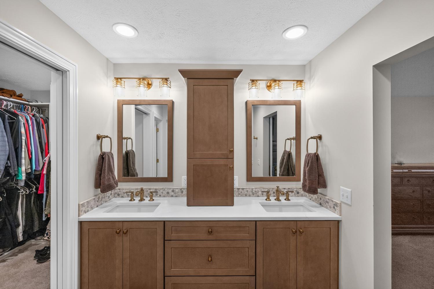 23631 N Shore Drive Edwardsburg MI 49112