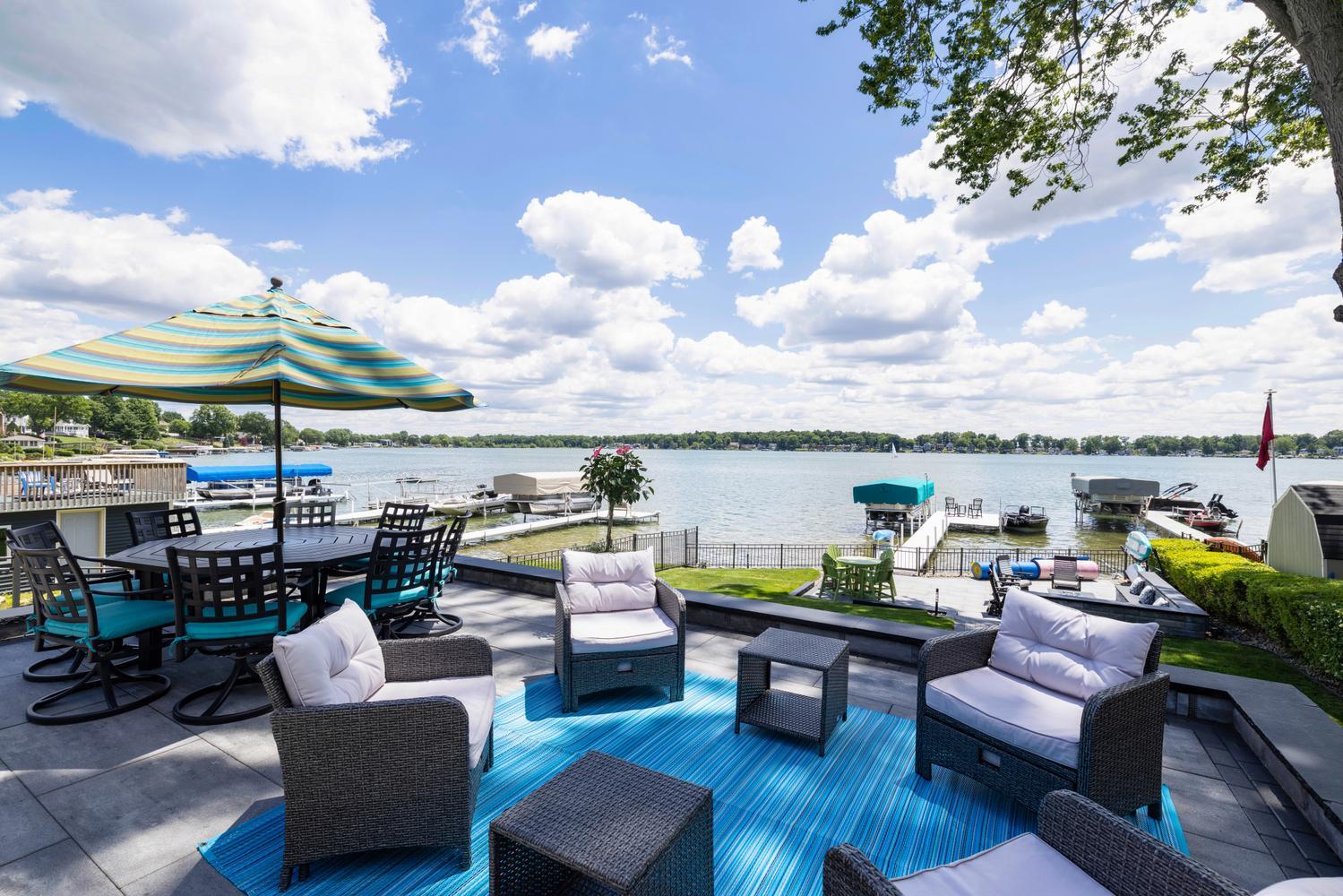 23631 N Shore Drive Edwardsburg MI 49112