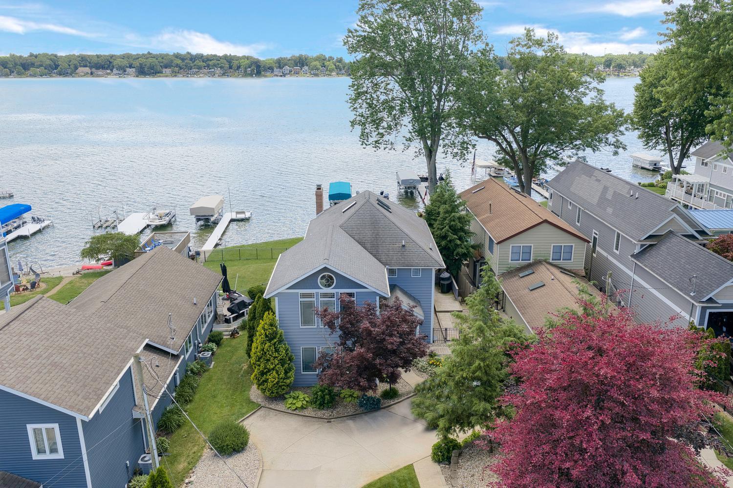 23631 N Shore Drive Edwardsburg MI 49112