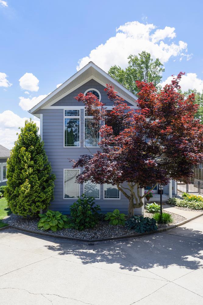 23631 N Shore Drive Edwardsburg MI 49112