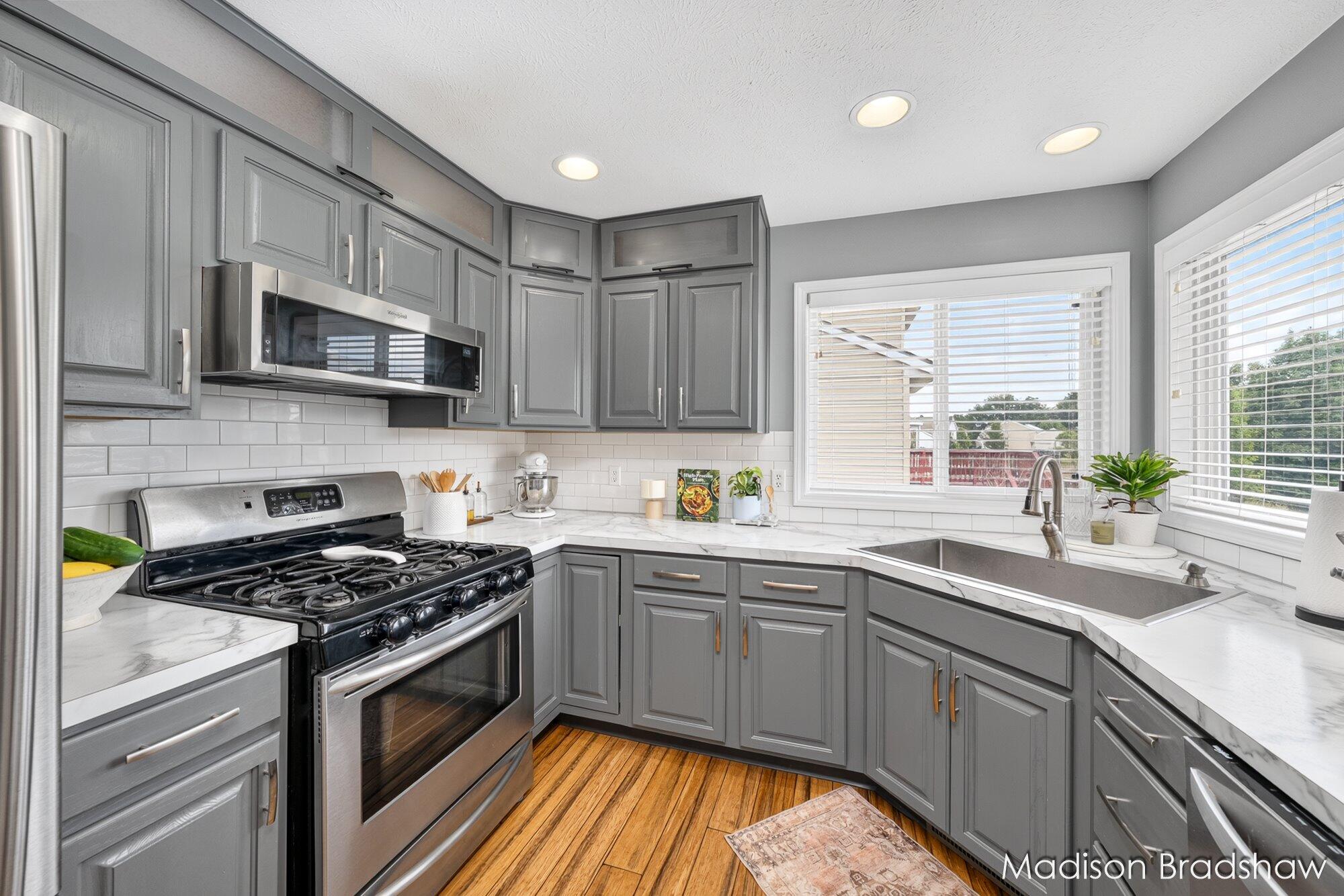 5866 E Grove Drive SE Grand Rapids MI 49512