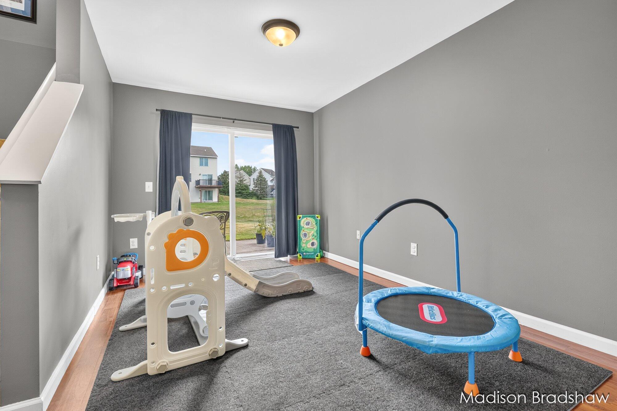 5866 E Grove Drive SE Grand Rapids MI 49512