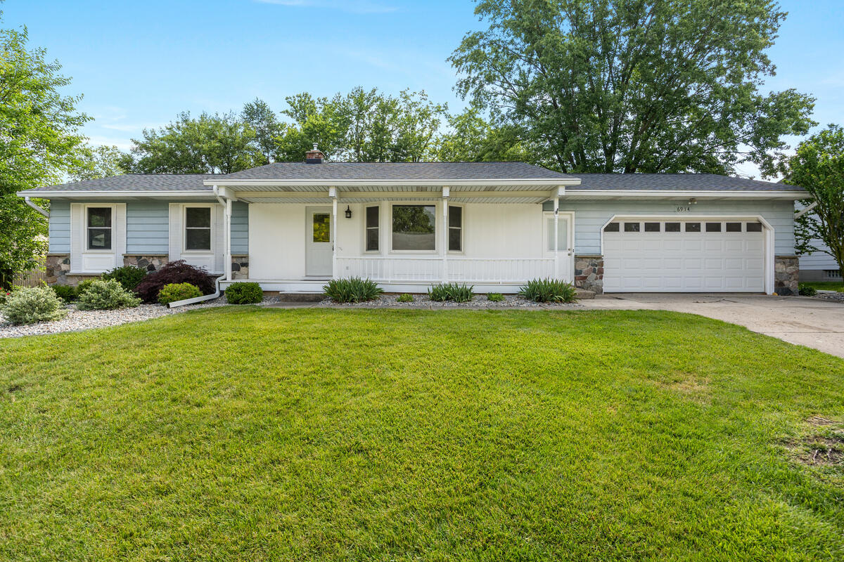 6914 Brooklyn Avenue SE Grand Rapids MI 49508