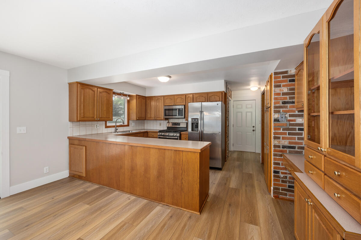 6914 Brooklyn Avenue SE Grand Rapids MI 49508