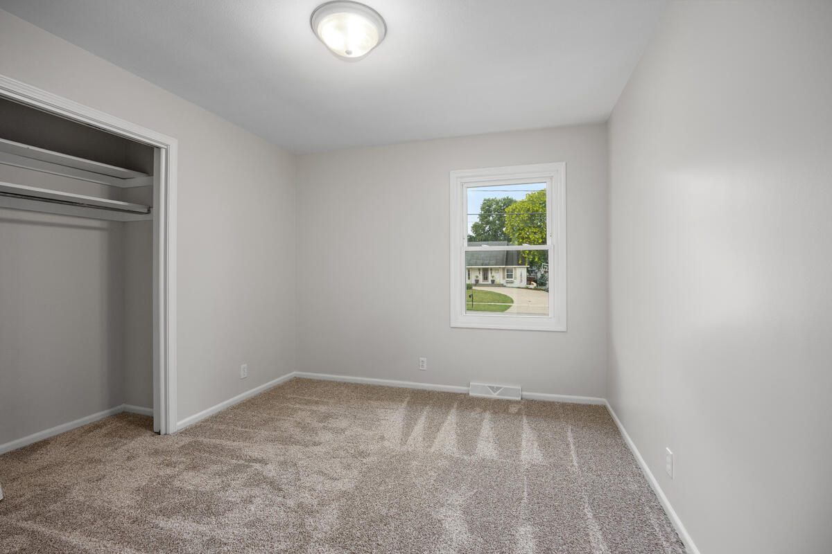 6914 Brooklyn Avenue SE Grand Rapids MI 49508