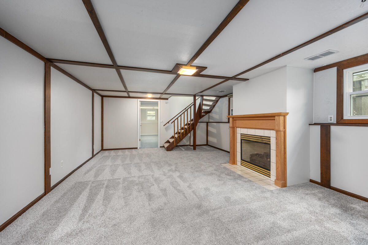 6914 Brooklyn Avenue SE Grand Rapids MI 49508