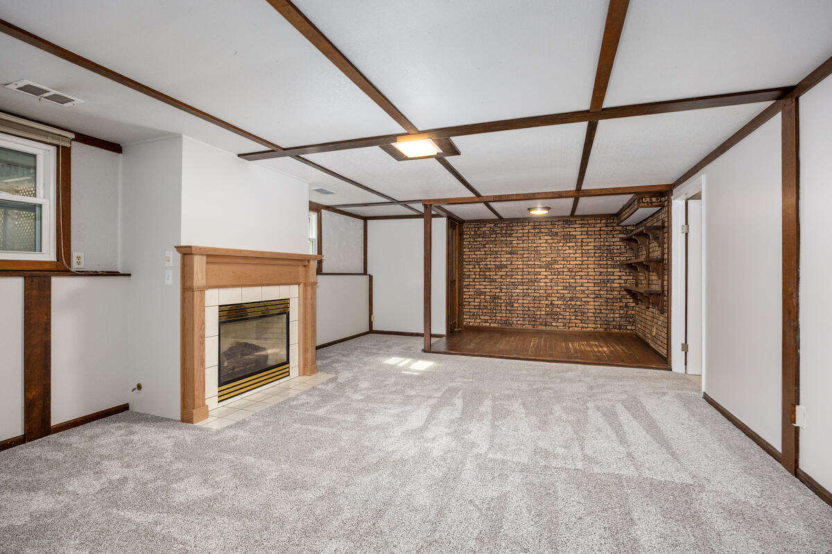 6914 Brooklyn Avenue SE Grand Rapids MI 49508