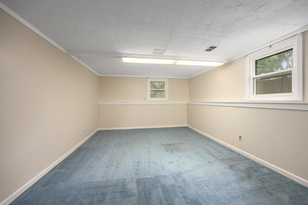 6914 Brooklyn Avenue SE Grand Rapids MI 49508