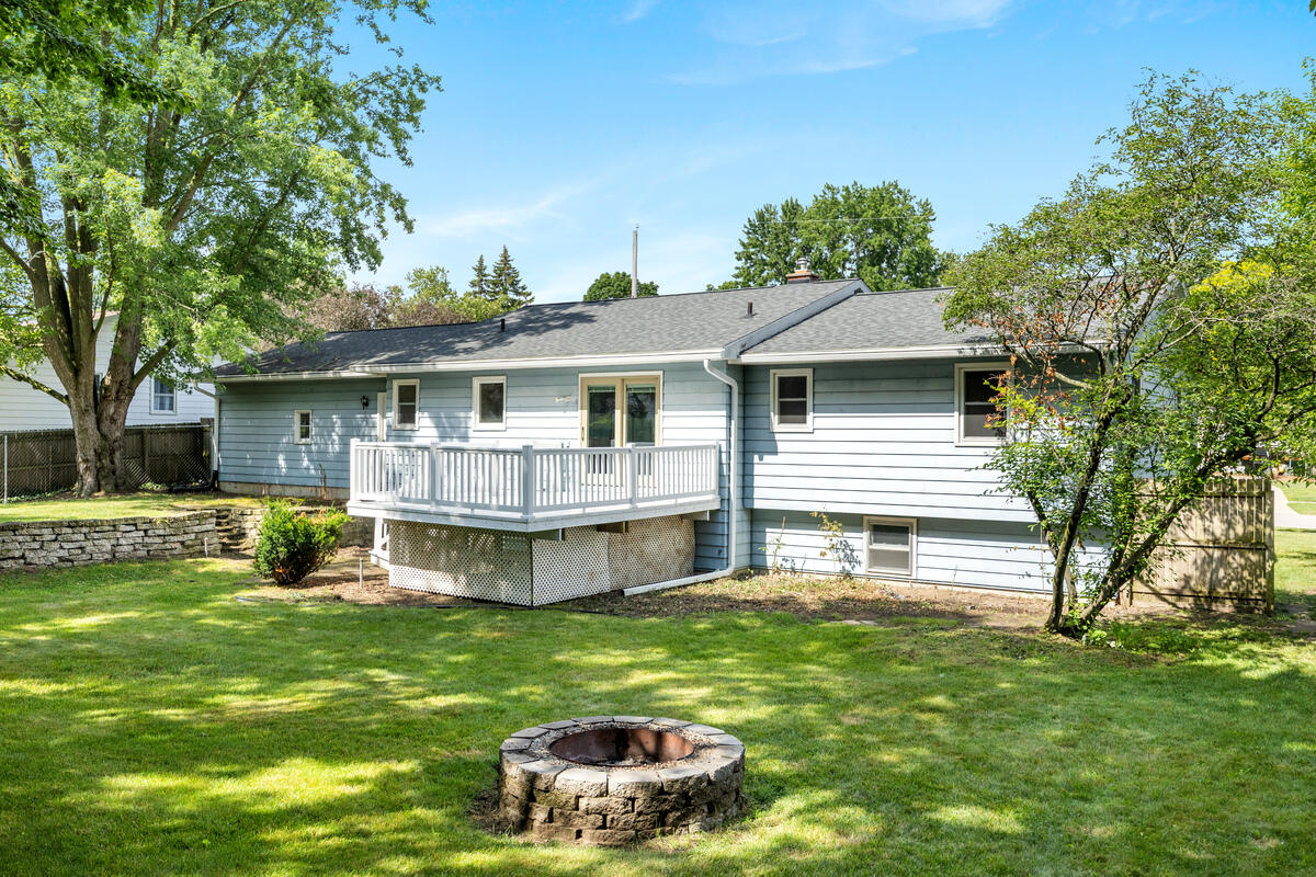 6914 Brooklyn Avenue SE Grand Rapids MI 49508