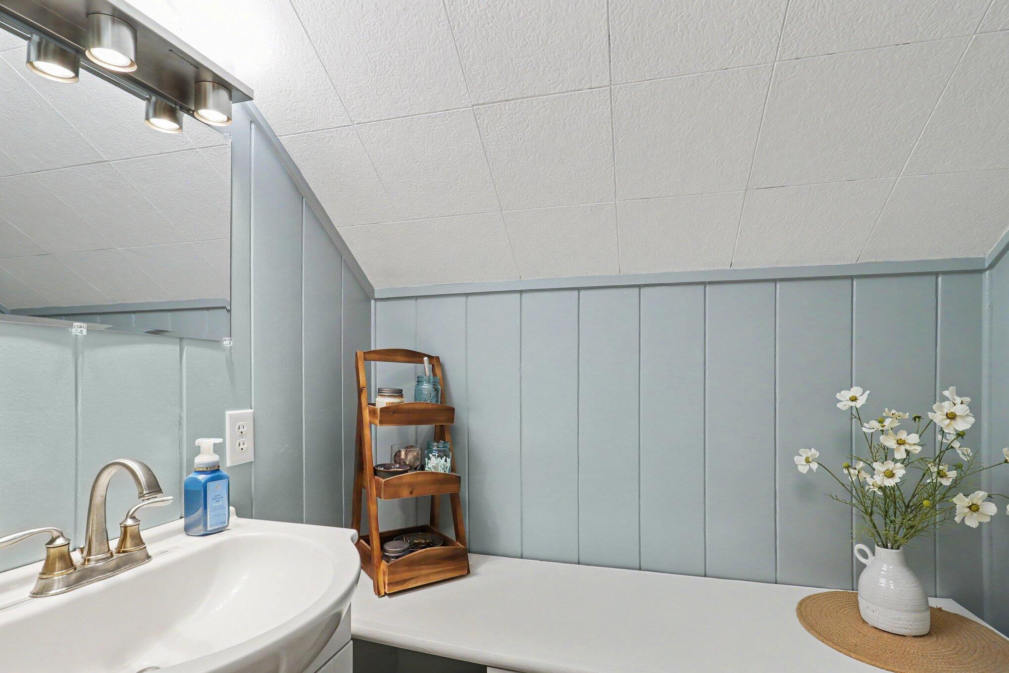 1055 Kelsey Street NE Grand Rapids MI 49505