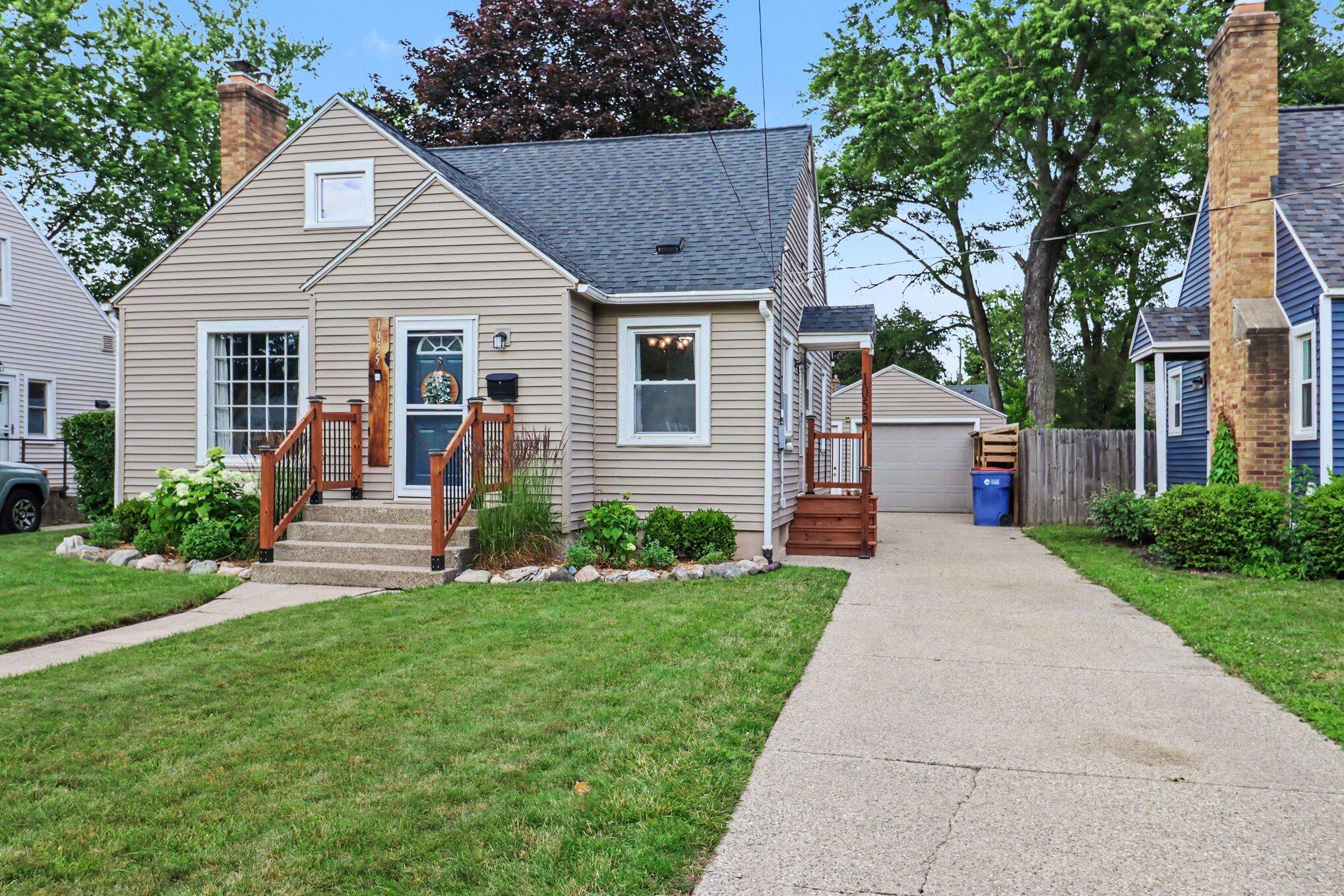 1055 Kelsey Street NE Grand Rapids MI 49505
