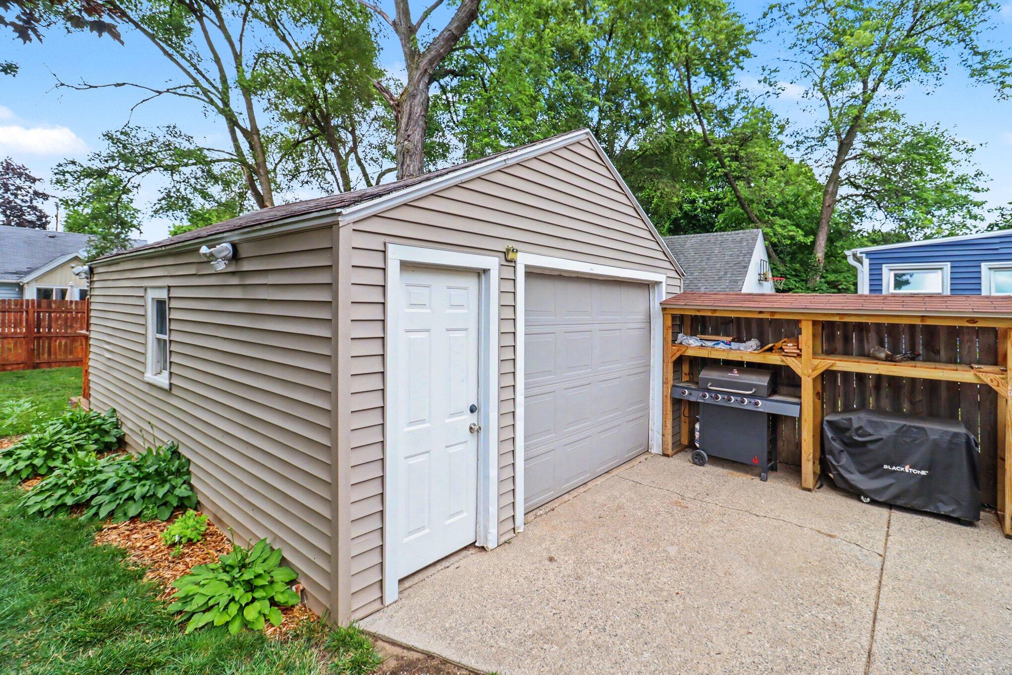 1055 Kelsey Street NE Grand Rapids MI 49505
