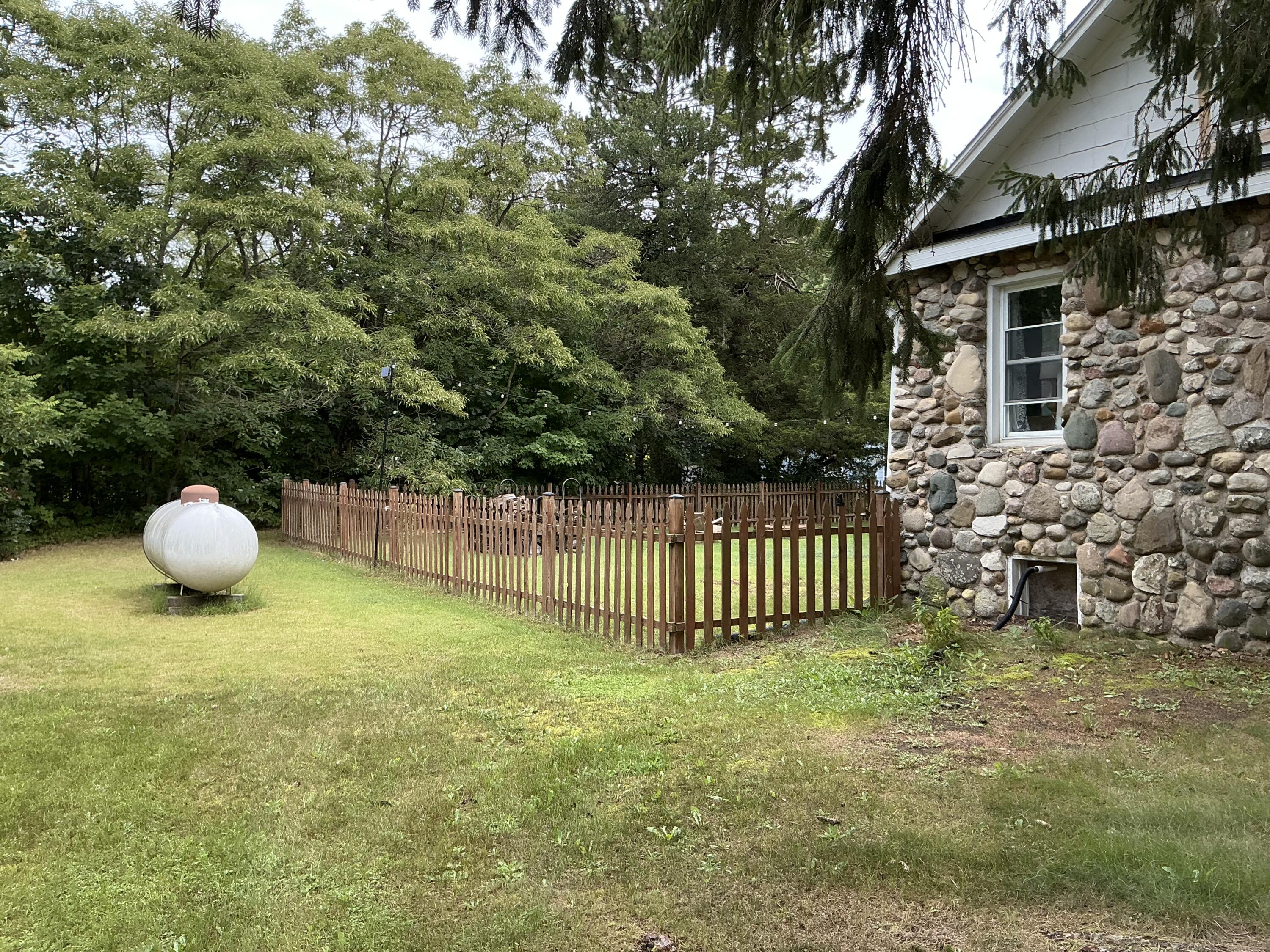 82248 45th Avenue Coloma MI 49038