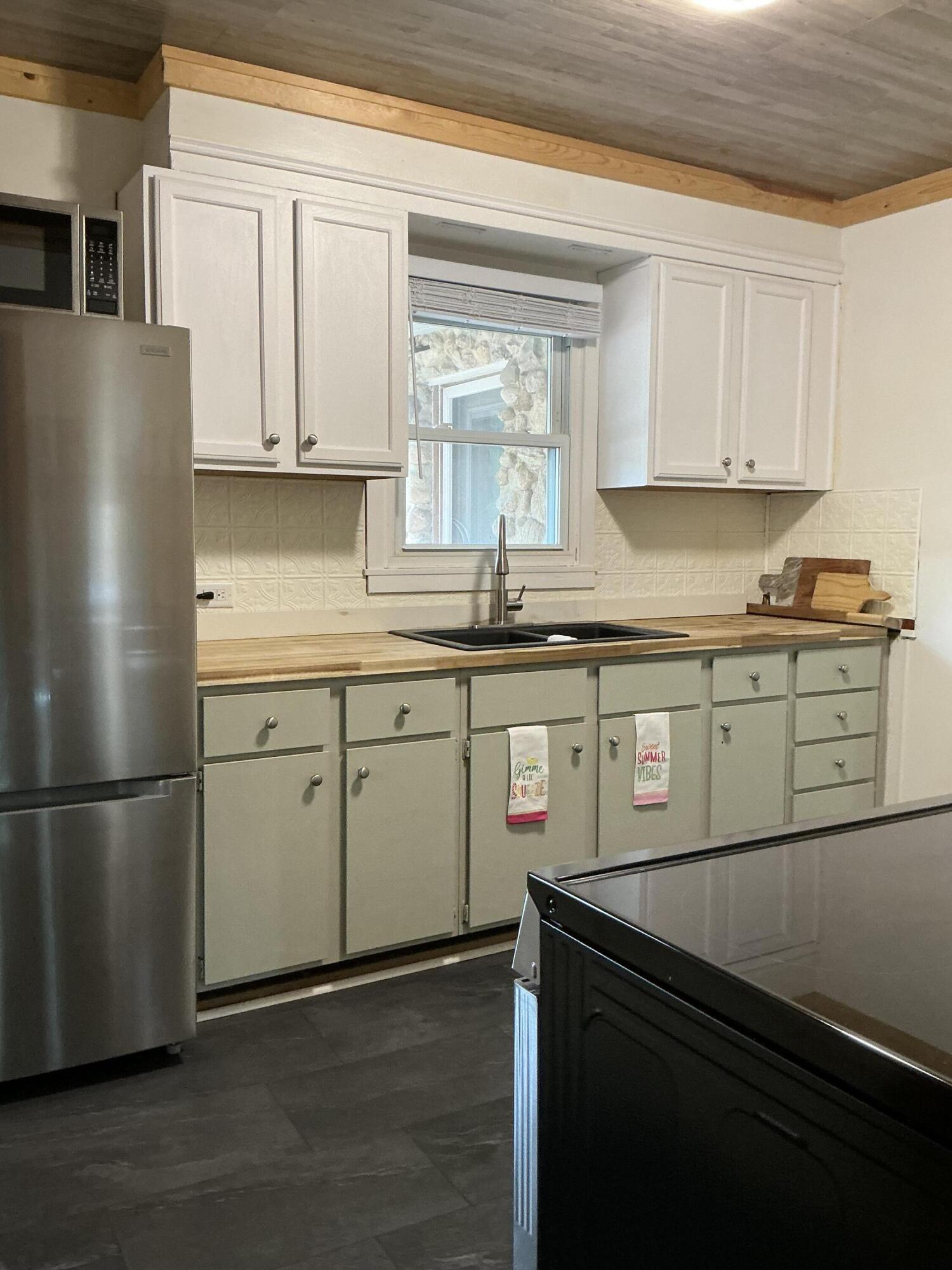82248 45th Avenue Coloma MI 49038
