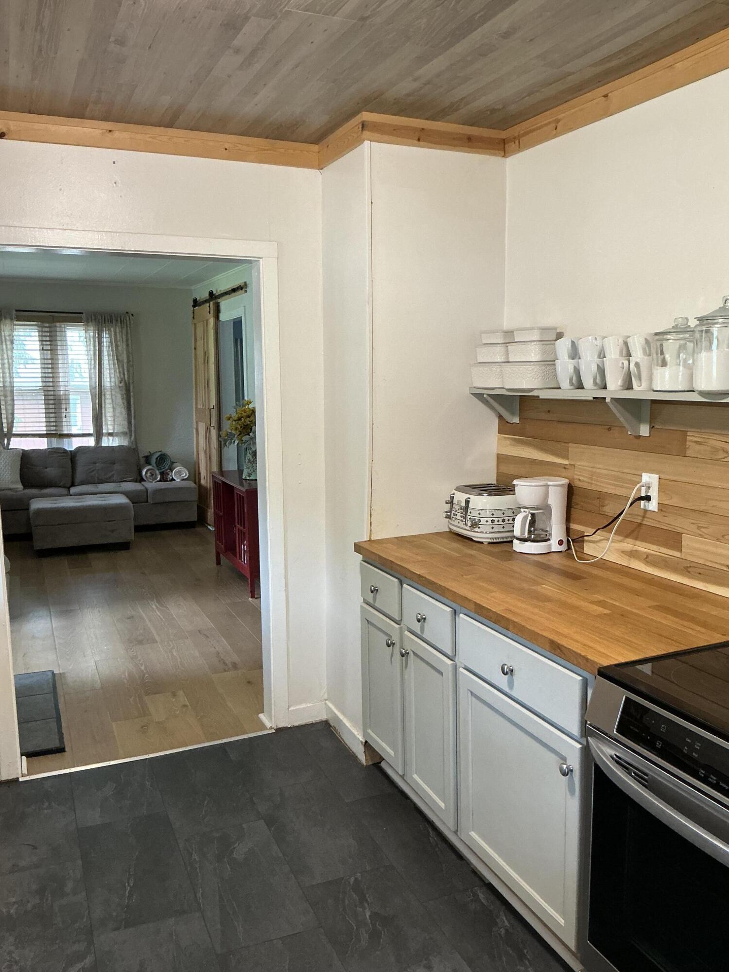 82248 45th Avenue Coloma MI 49038