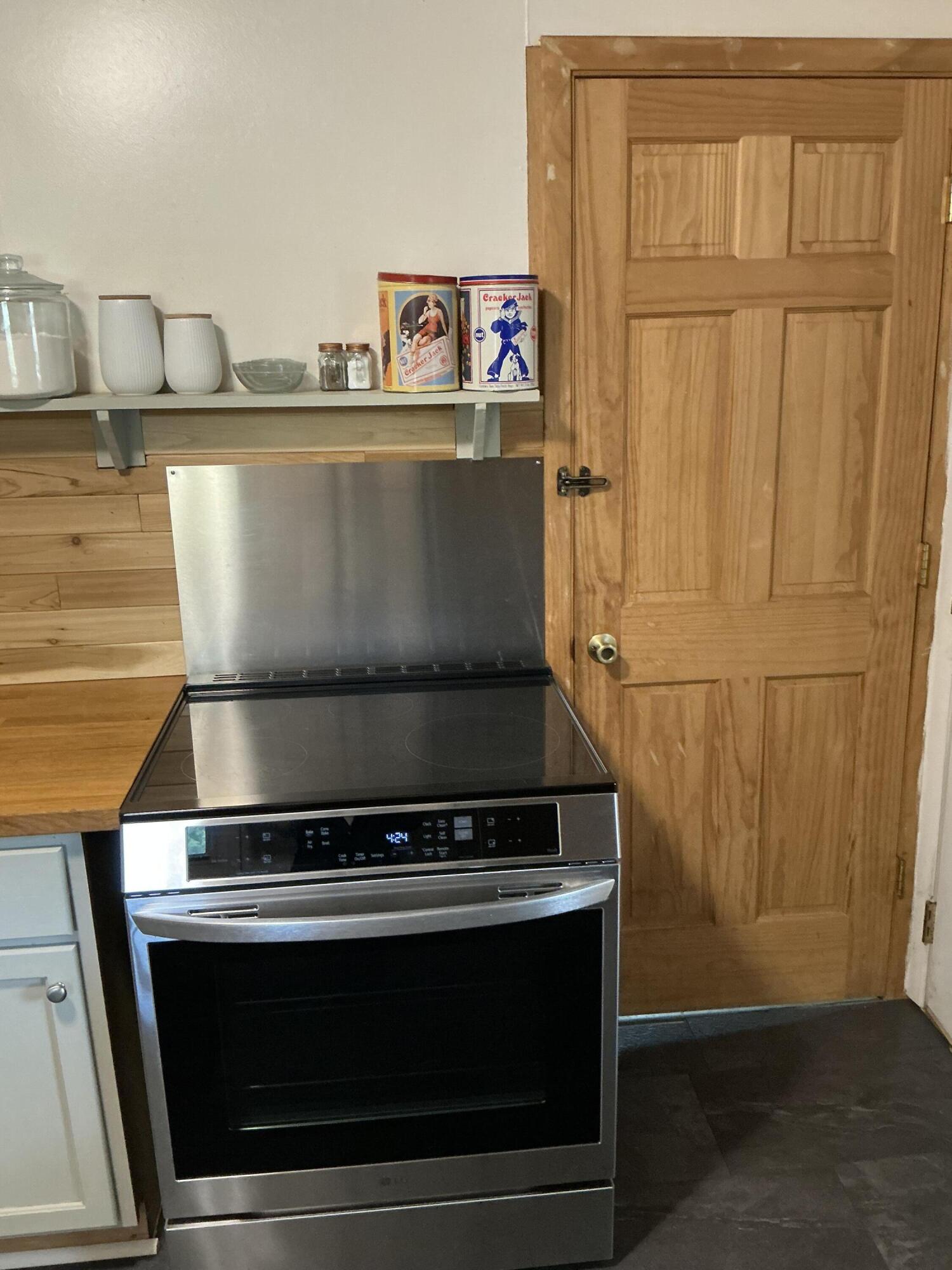82248 45th Avenue Coloma MI 49038