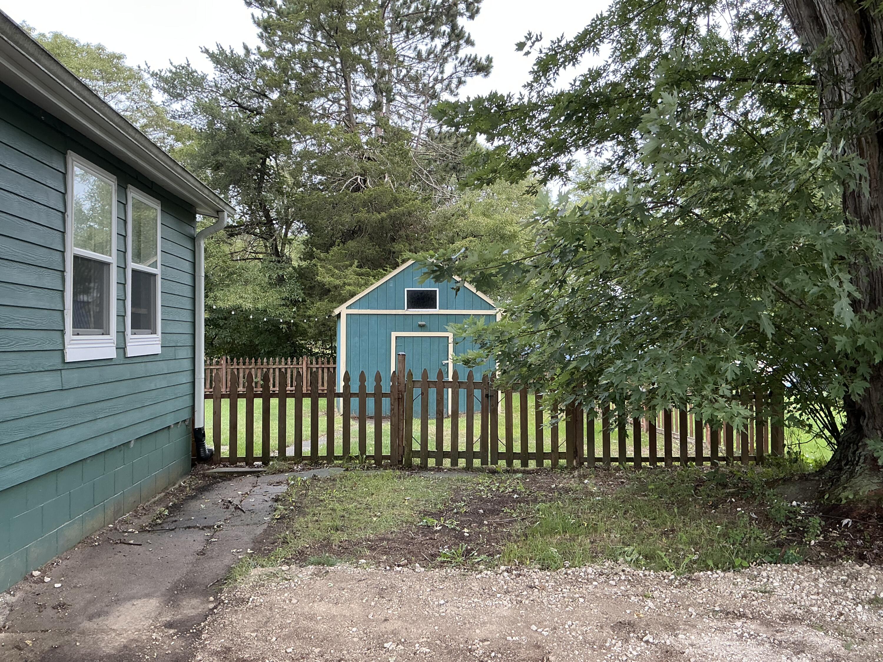 82248 45th Avenue Coloma MI 49038