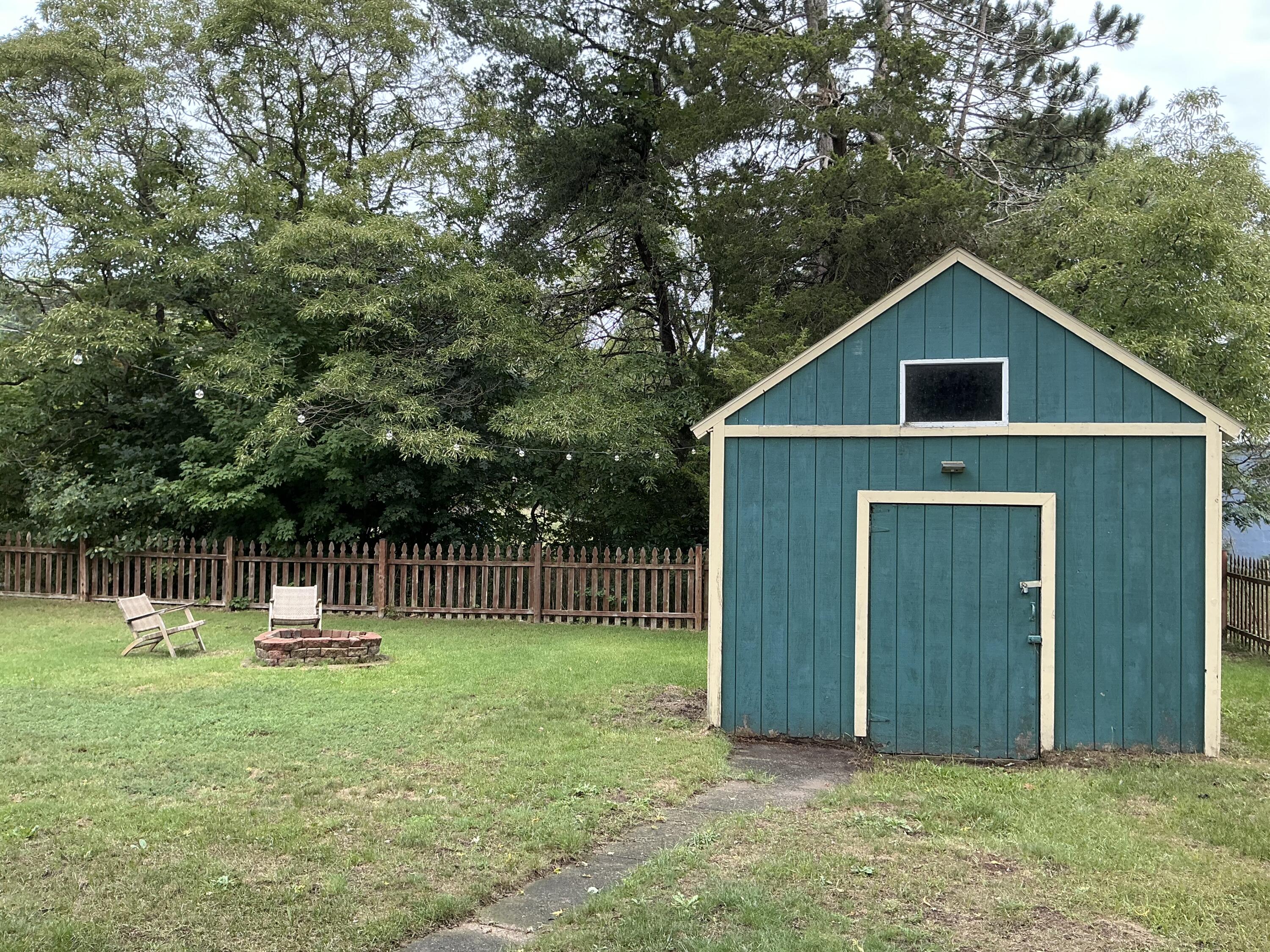 82248 45th Avenue Coloma MI 49038