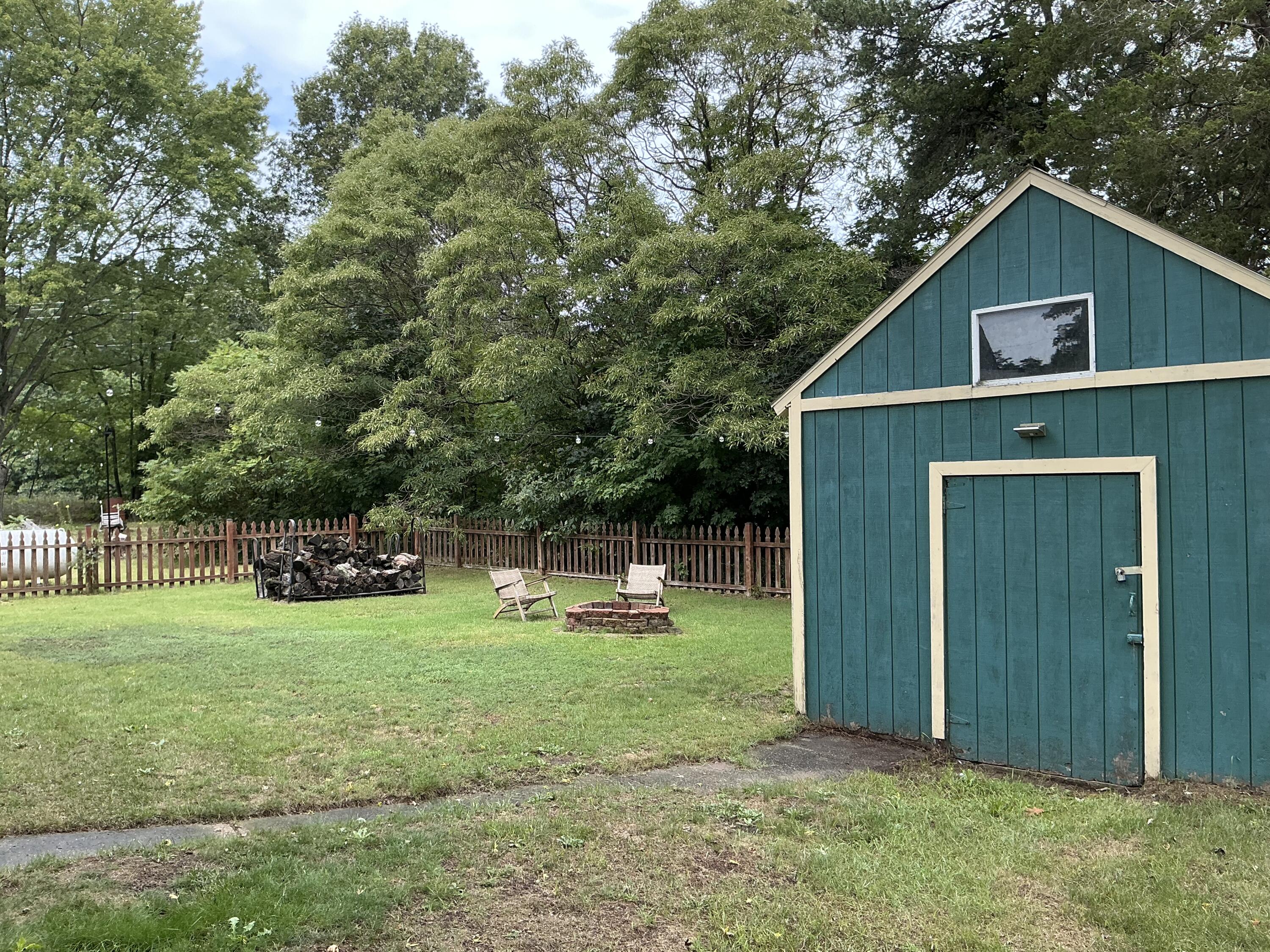 82248 45th Avenue Coloma MI 49038
