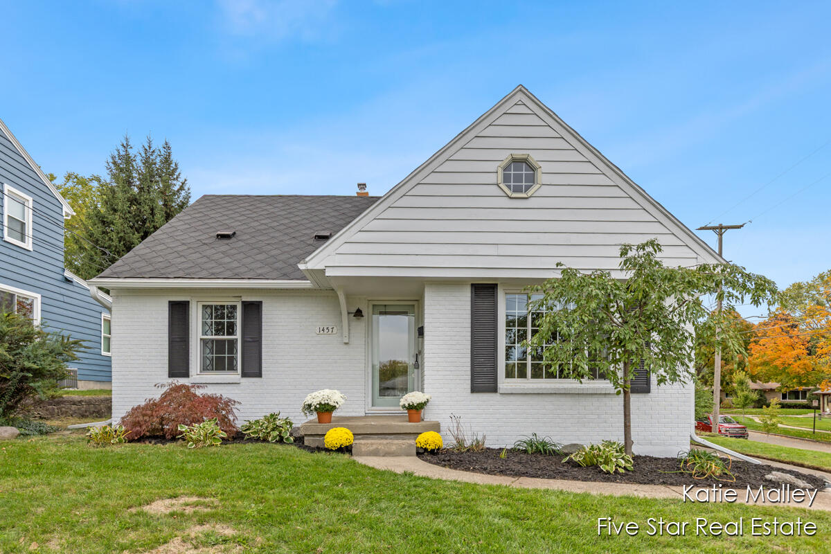 1457 Valley Avenue NW Grand Rapids MI 49504