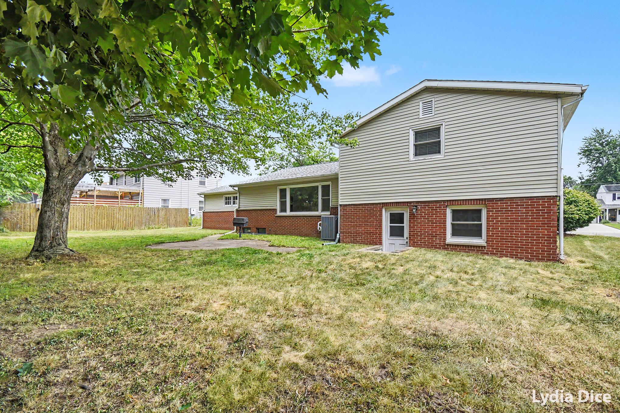 4151 Kentridge Drive SE Grand Rapids MI 49508