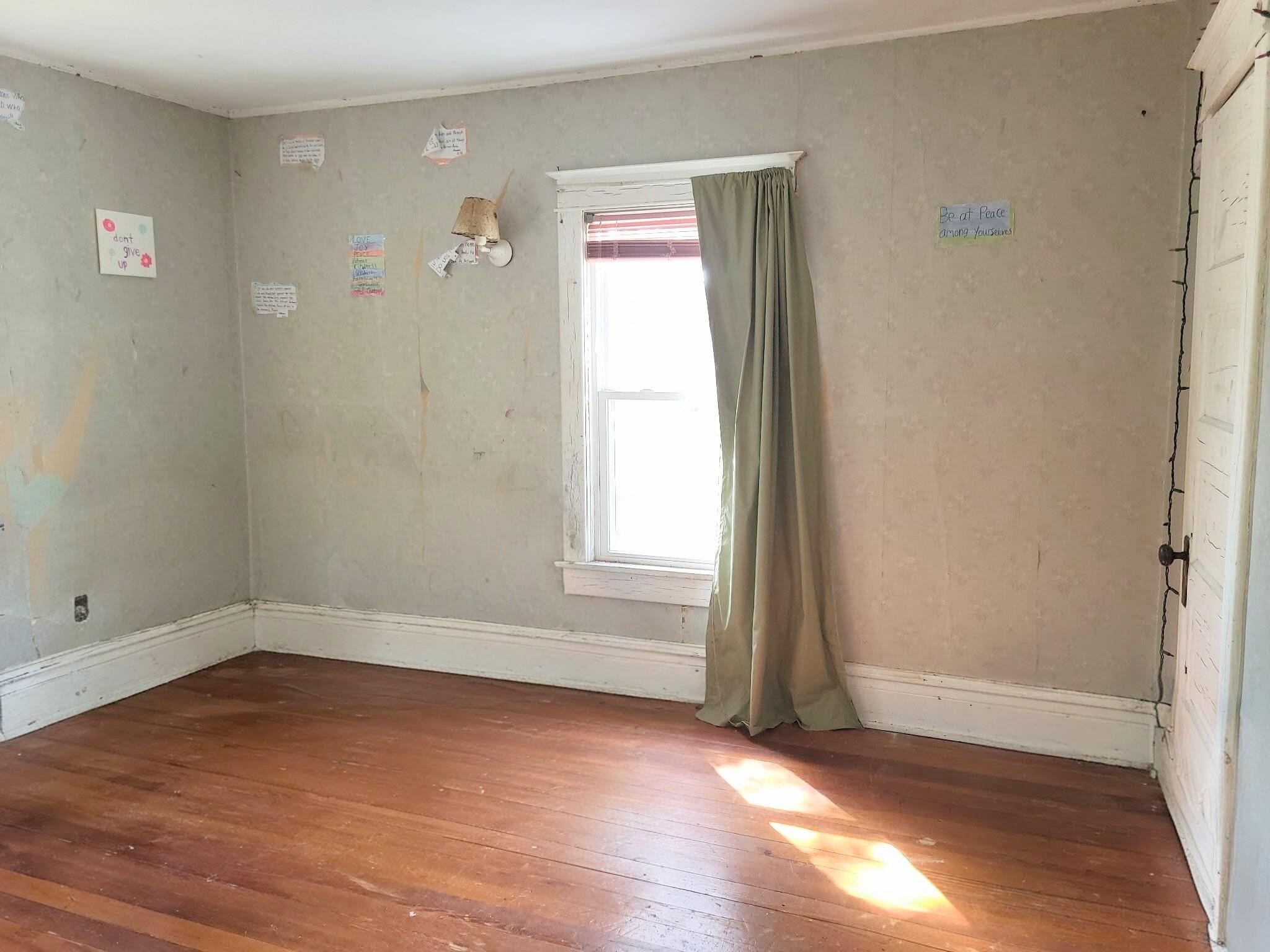 219 E Delaware Decatur MI 49045