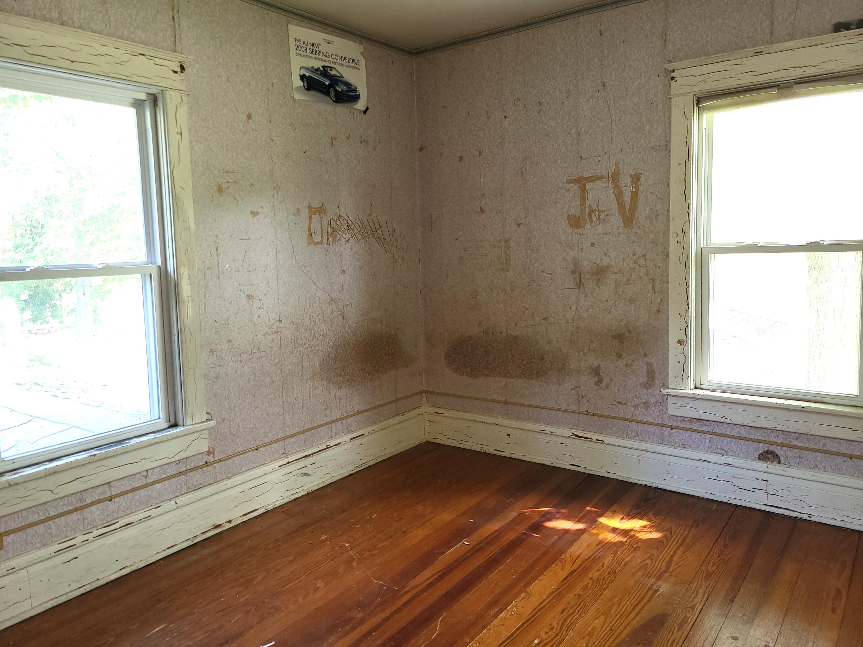 219 E Delaware Decatur MI 49045