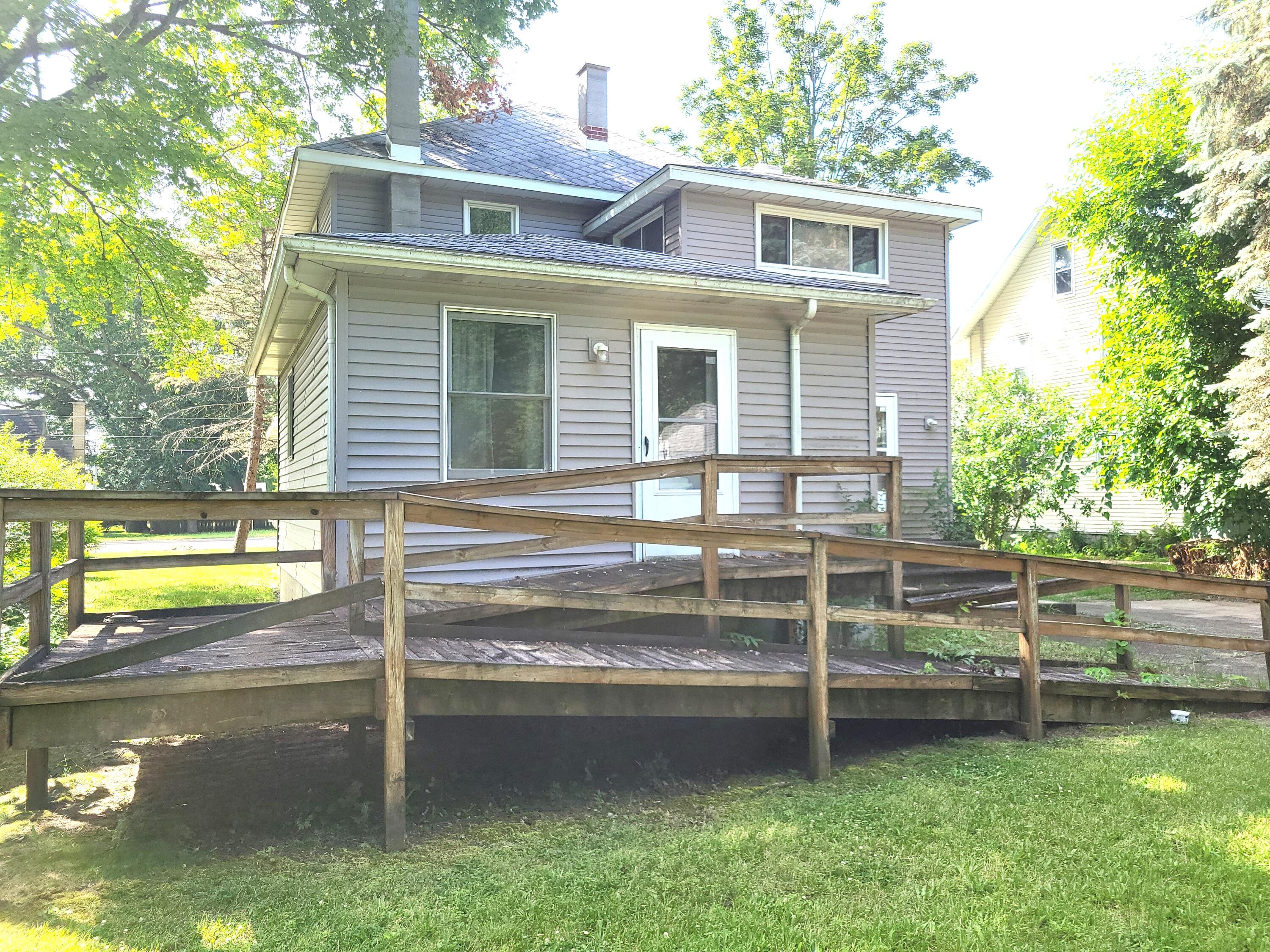 219 E Delaware Decatur MI 49045