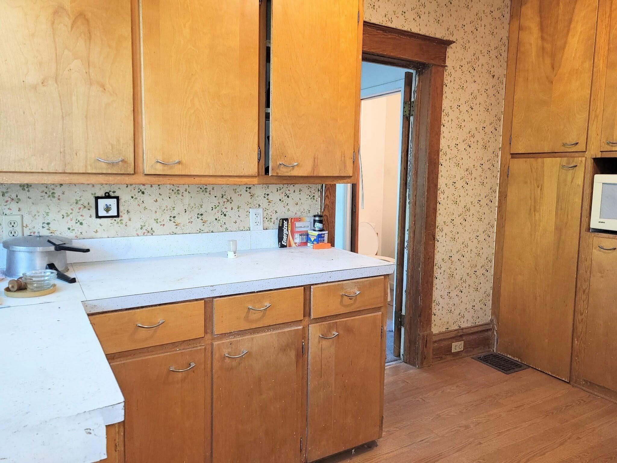 219 E Delaware Decatur MI 49045