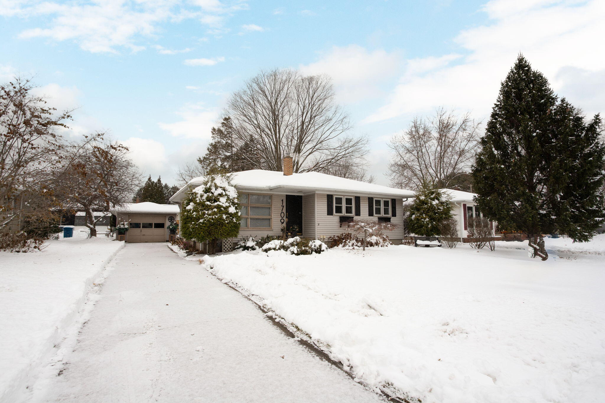 1709 Sheldon Road Grand Haven MI 49417