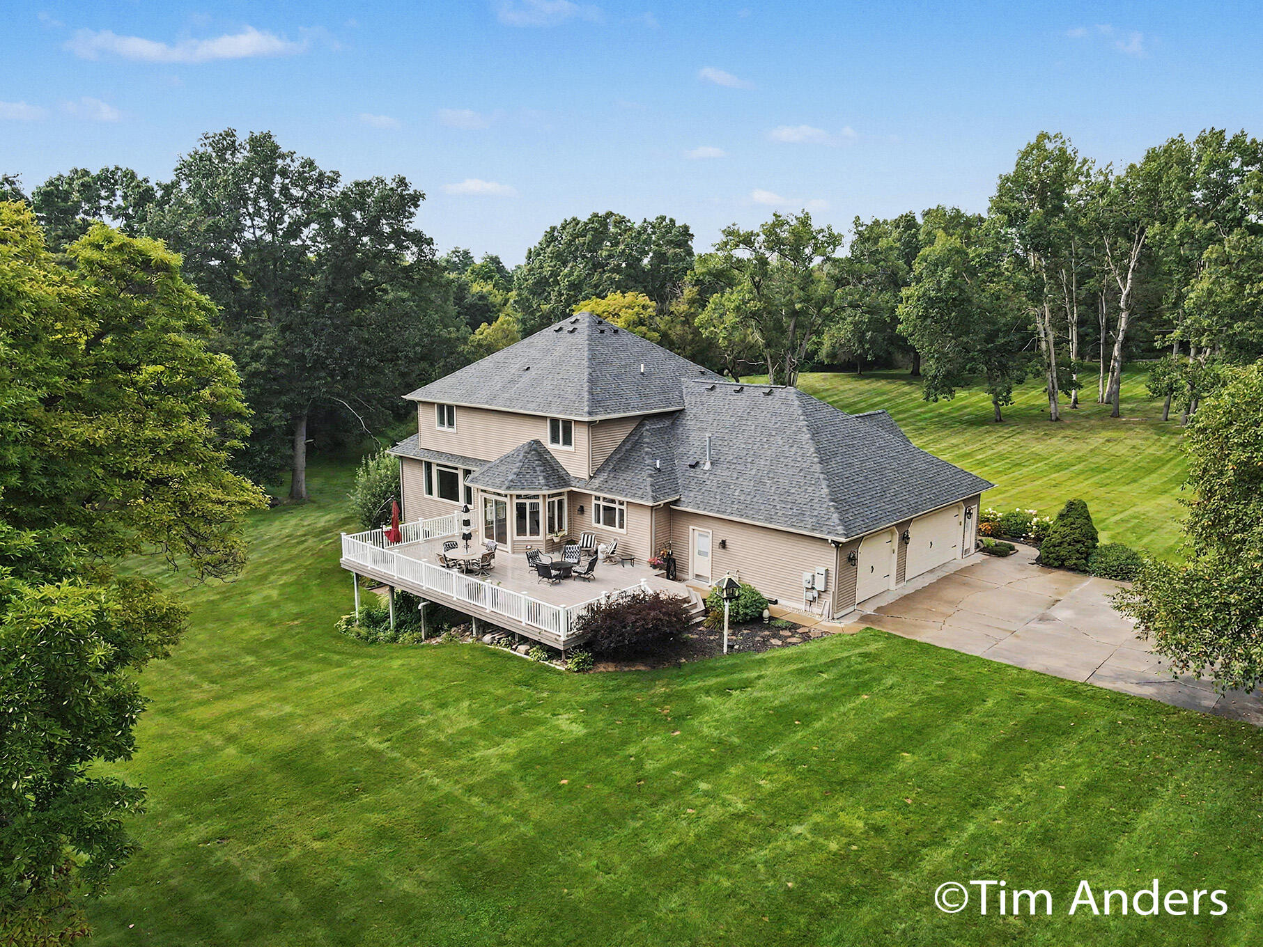 6900 Archway Drive NE Rockford MI 49341