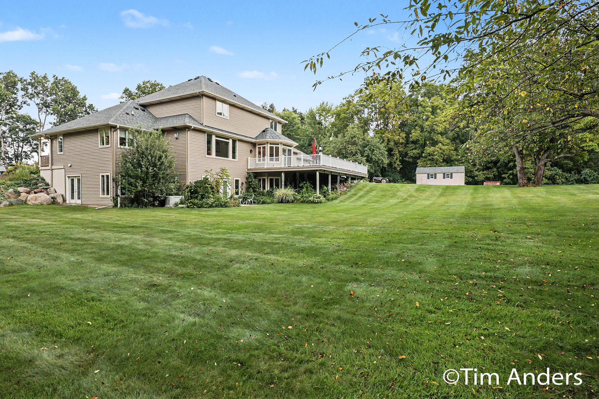 6900 Archway Drive NE Rockford MI 49341