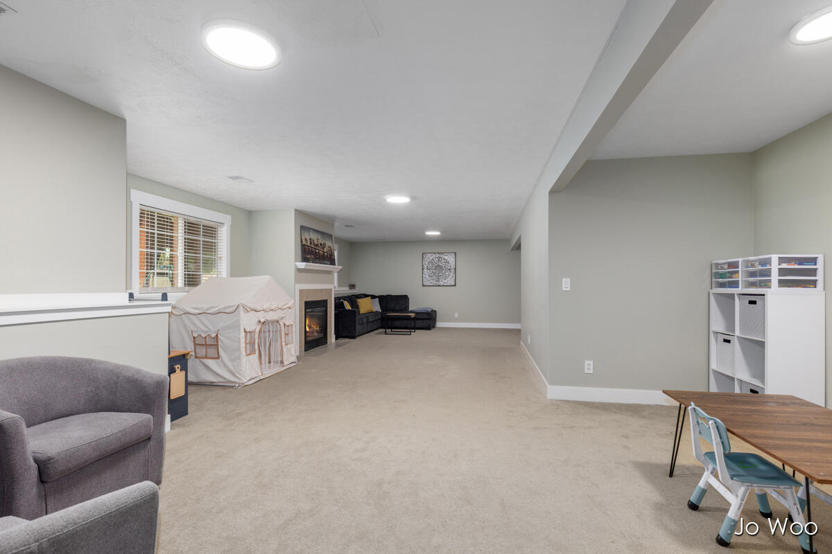3529 Buttrick Avenue SE Ada MI 49301