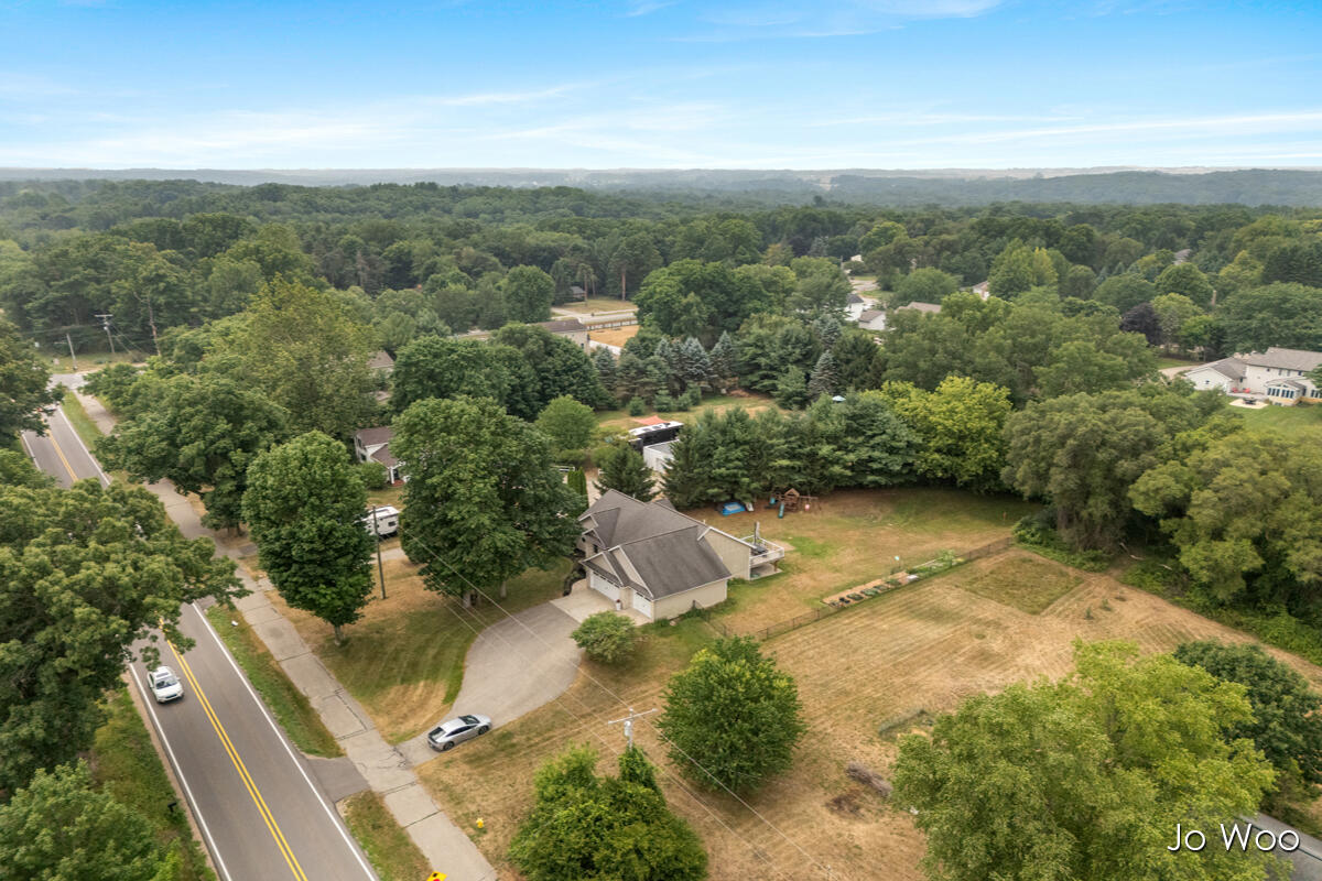 3529 Buttrick Avenue SE Ada MI 49301