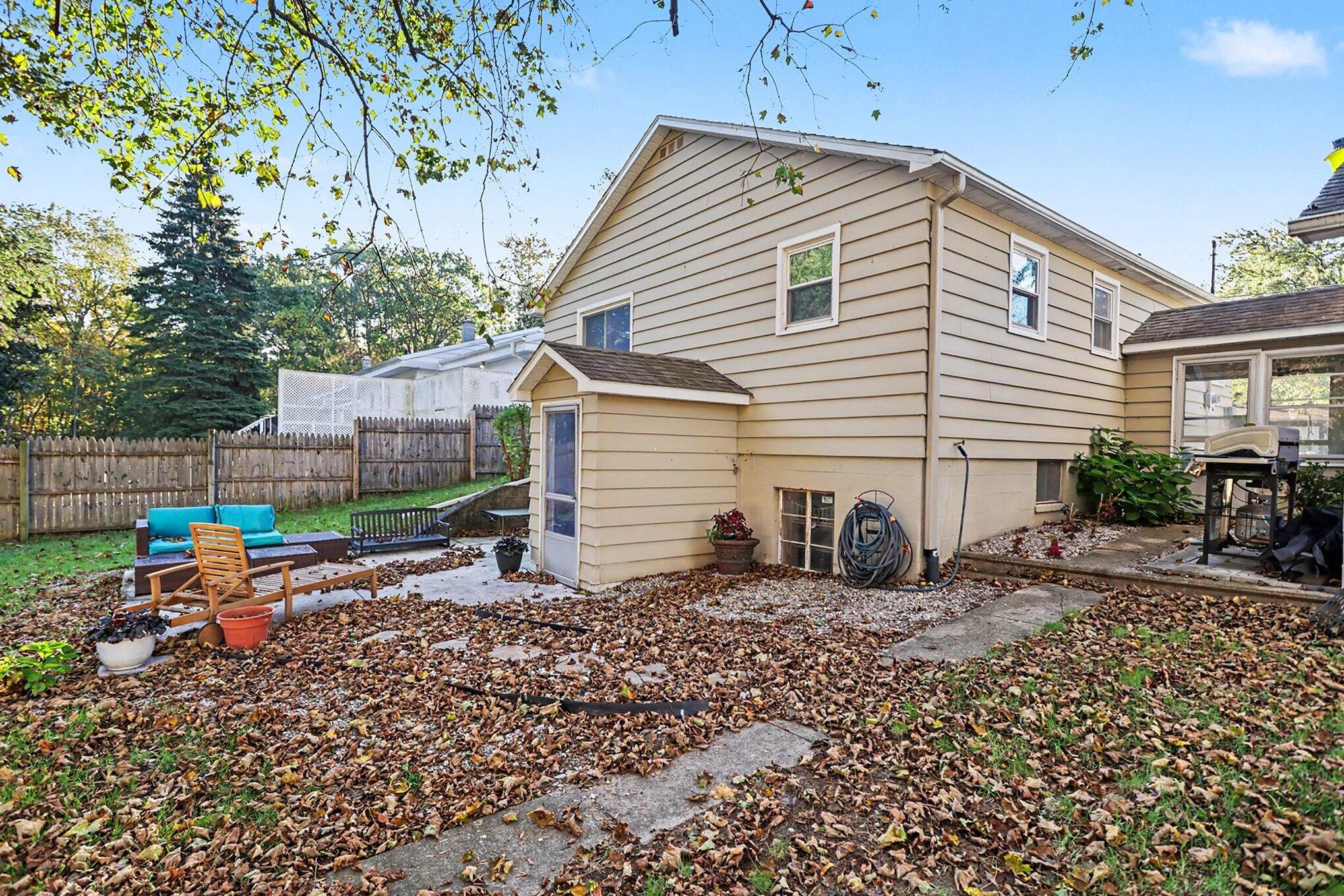 2329 Stanley Avenue Portage MI 49002