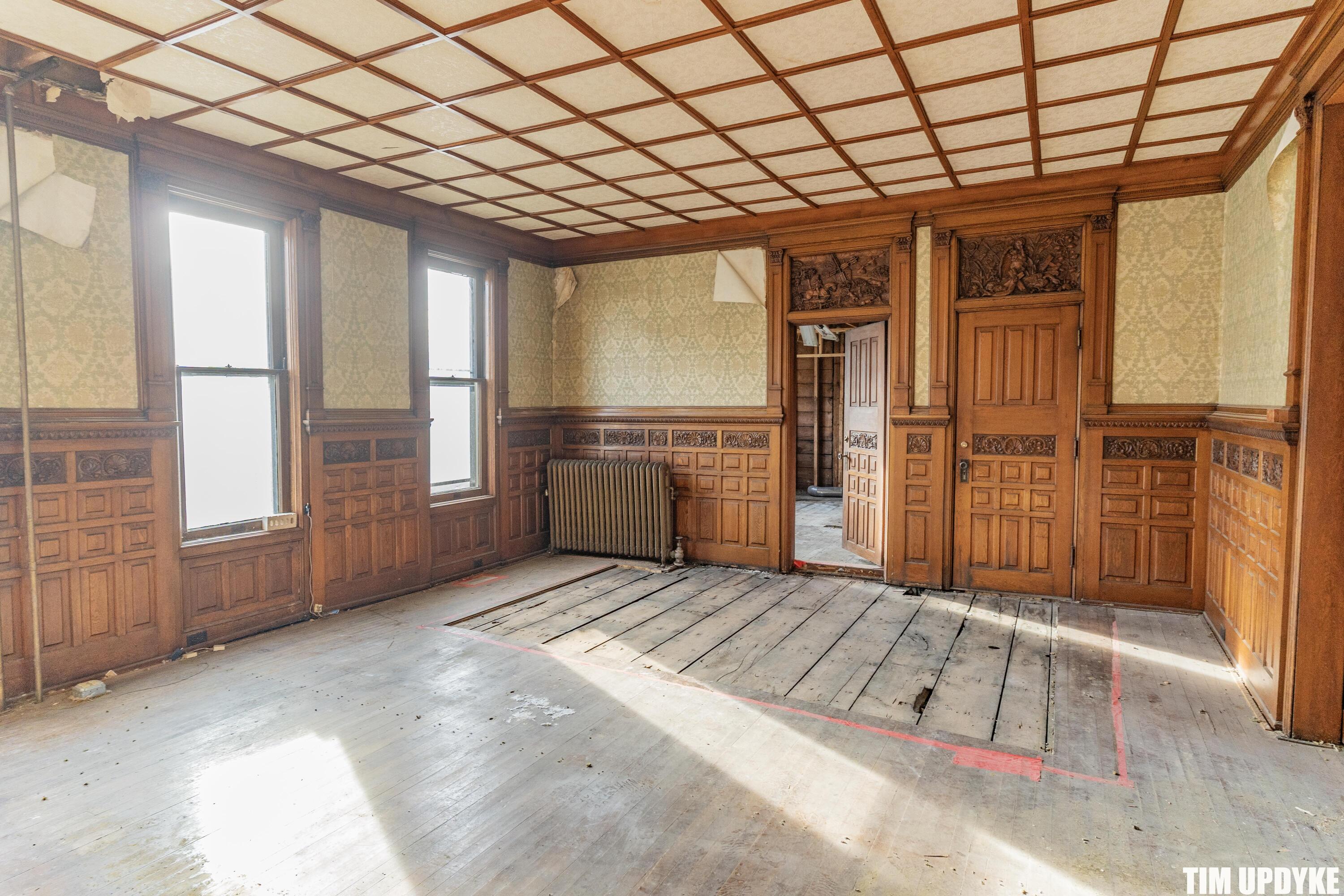 382 W Muskegon Avenue Muskegon MI 49440