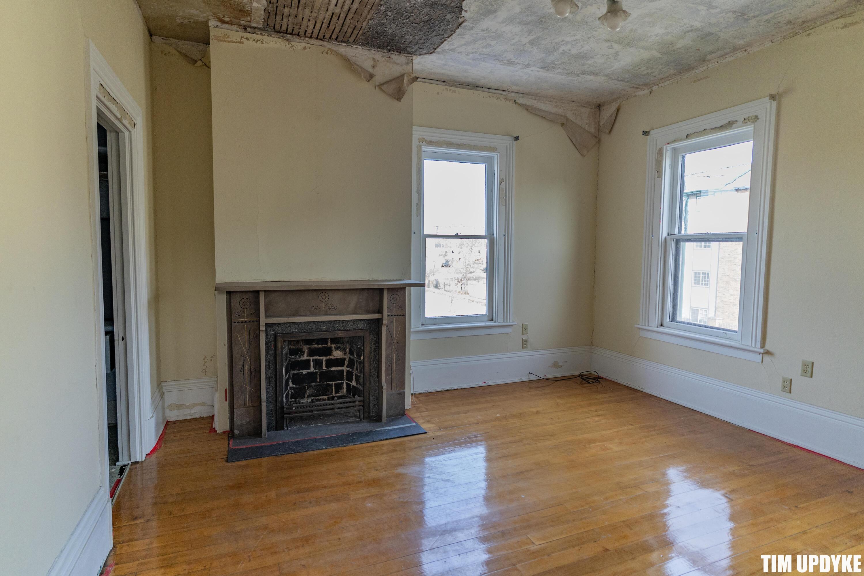 382 W Muskegon Avenue Muskegon MI 49440