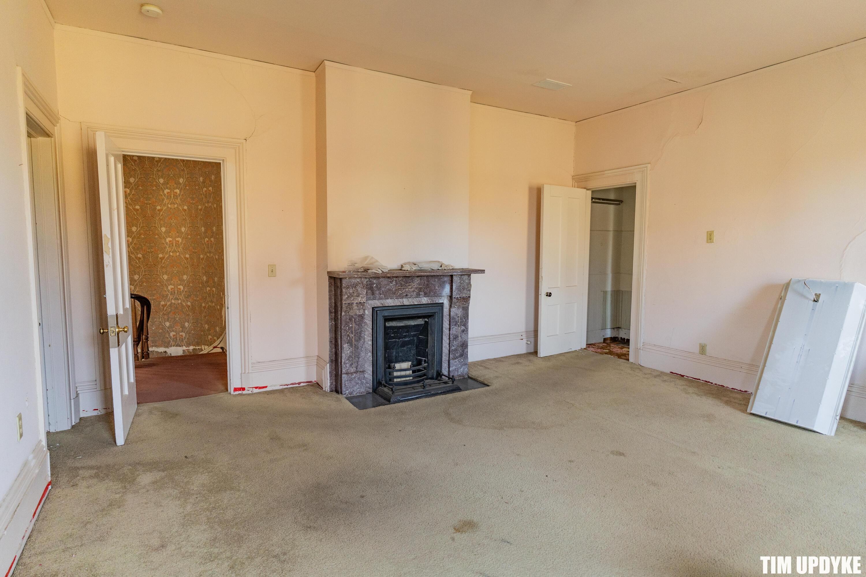 382 W Muskegon Avenue Muskegon MI 49440