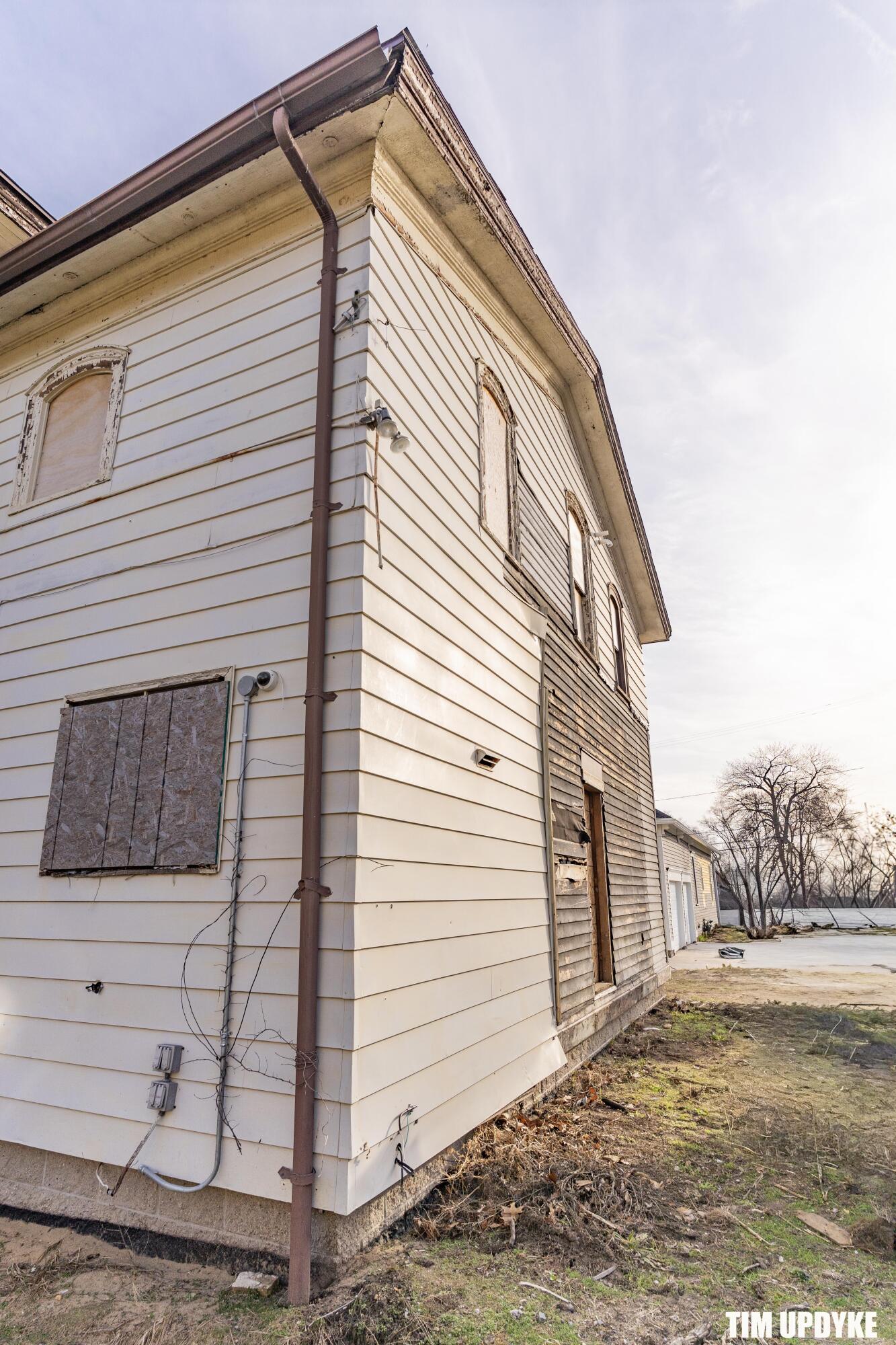 382 W Muskegon Avenue Muskegon MI 49440